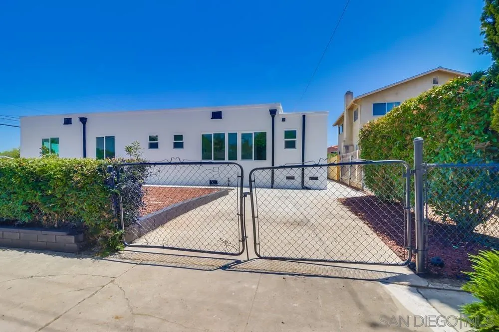 https://cdn.realtyfeed.com/cdn/127/250037341/c71c65a1bf77137753352a7f9f4262a9.webp