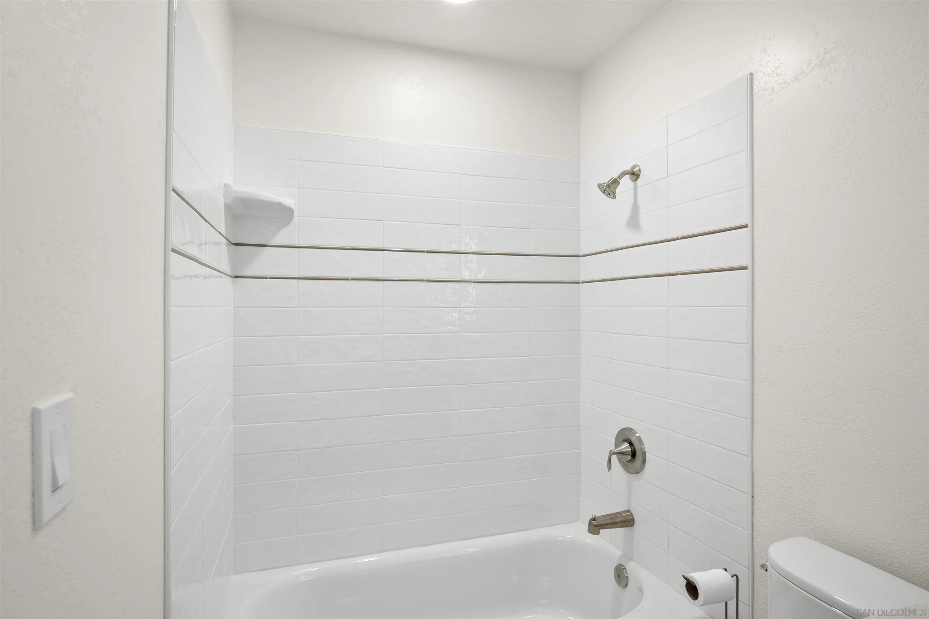 https://cdn.realtyfeed.com/cdn/127/250037342/0cf6ba6e887b134c38d0d5cf54356c7b.webp