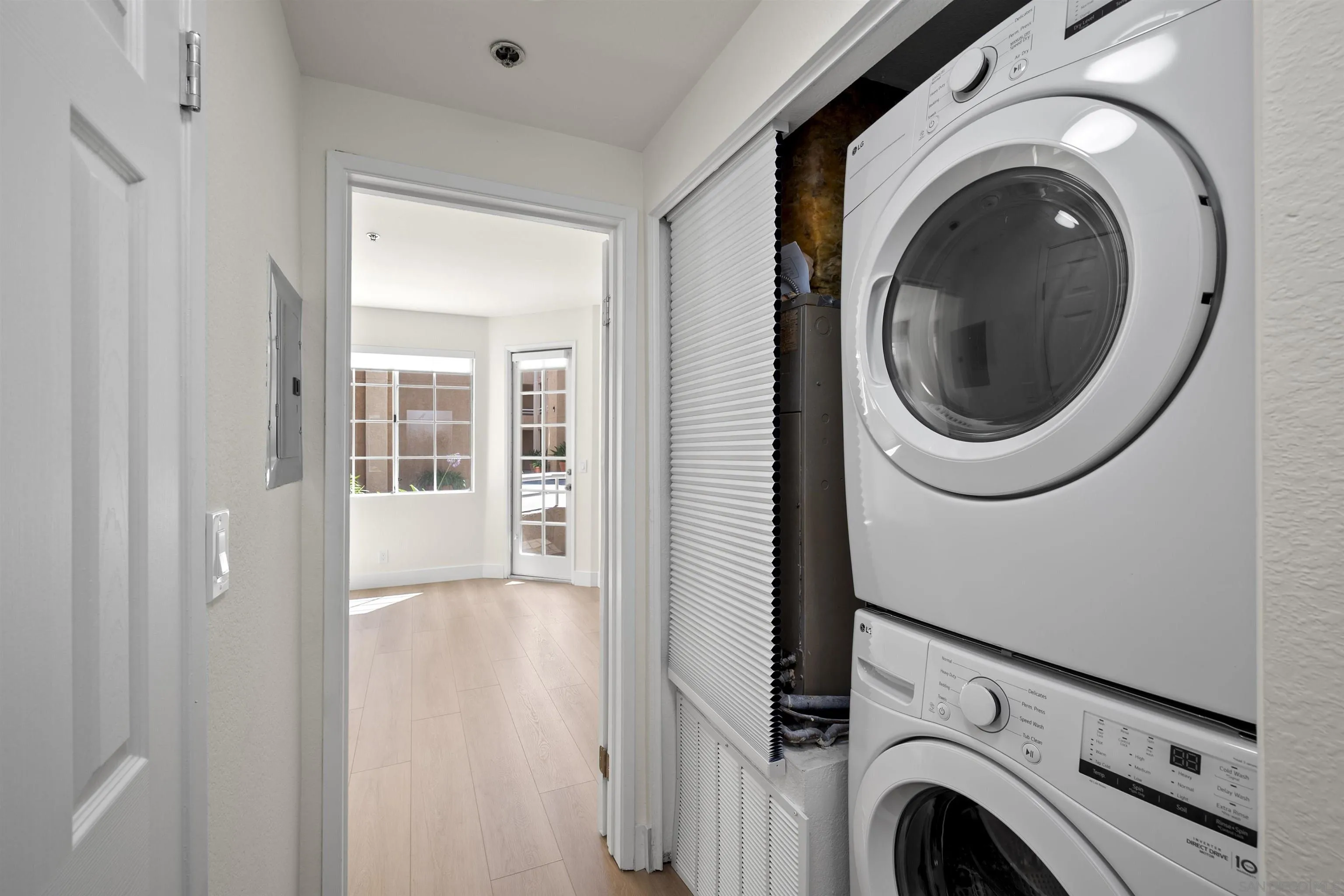 https://cdn.realtyfeed.com/cdn/127/250037342/47da58063fcc6139ef592550e31138b5.webp