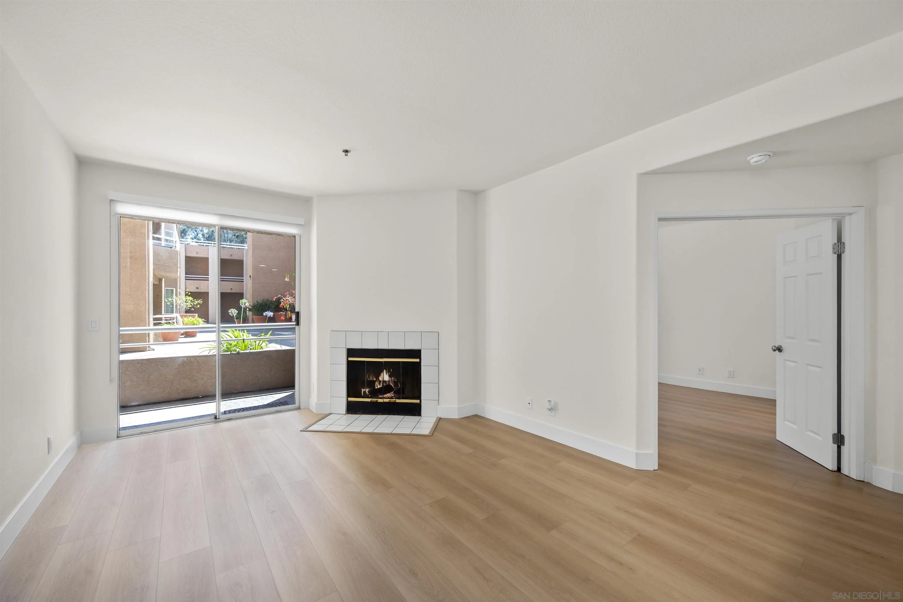 https://cdn.realtyfeed.com/cdn/127/250037342/5cfa82e4f159ec7e351325258a502c60.webp