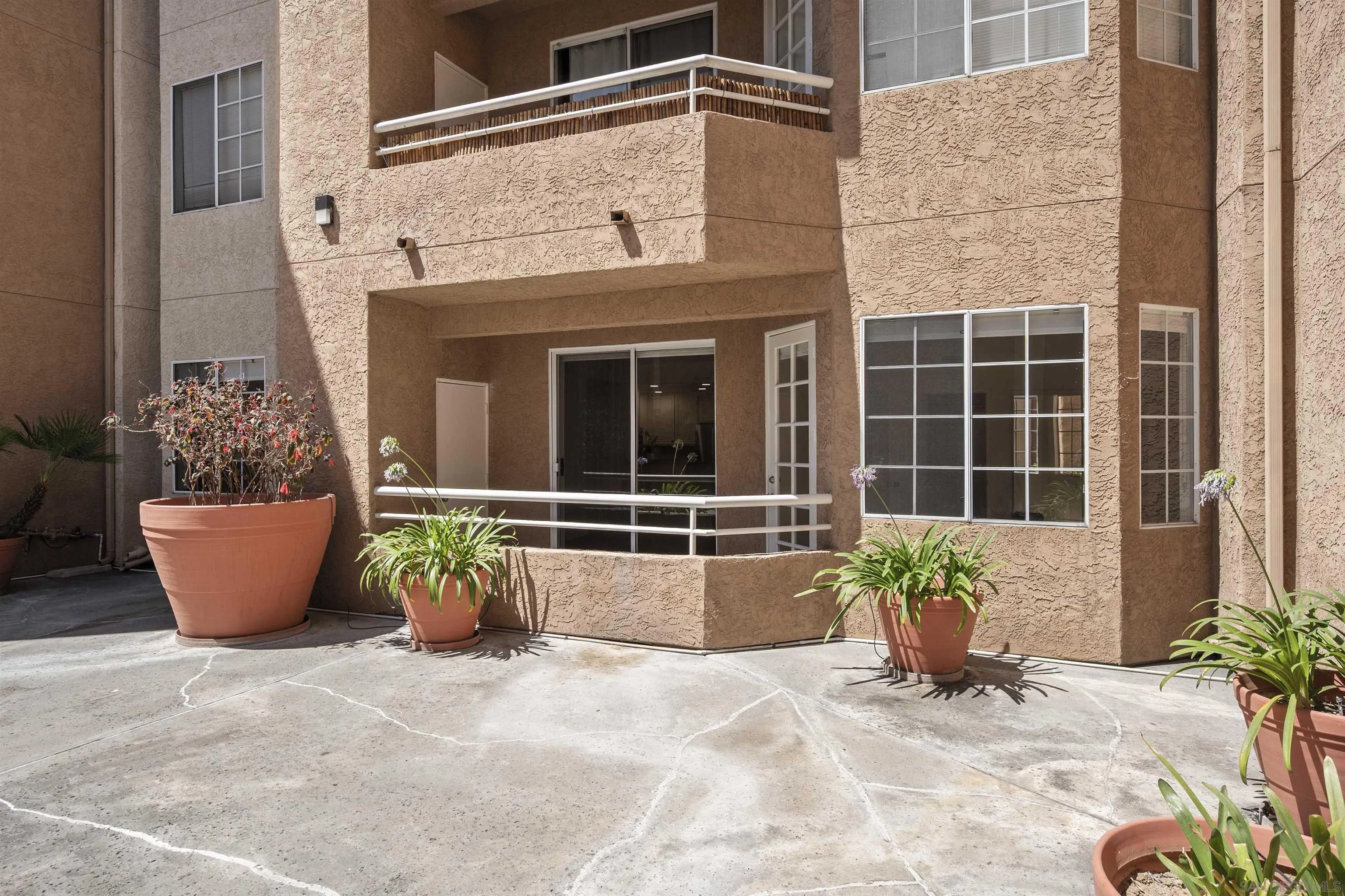 https://cdn.realtyfeed.com/cdn/127/250037342/e9b8cfa813b29b518142e85e3ab674db.webp