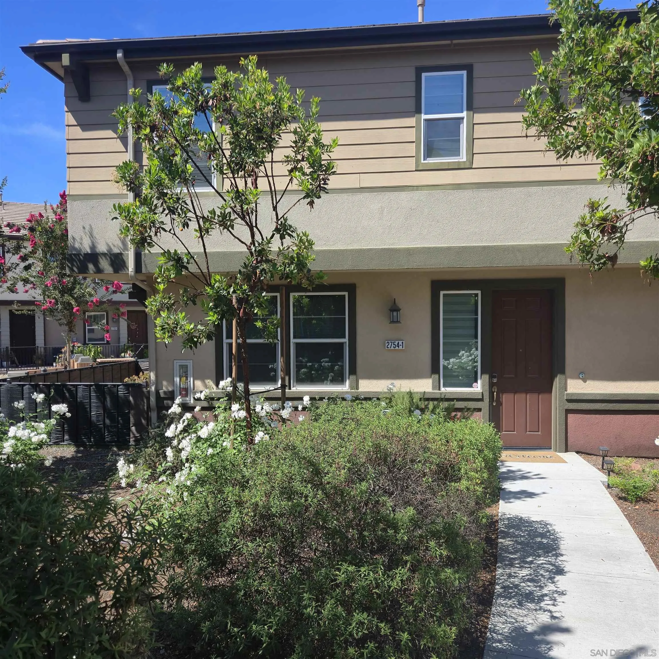 Photo #2: 250037347 Listing 