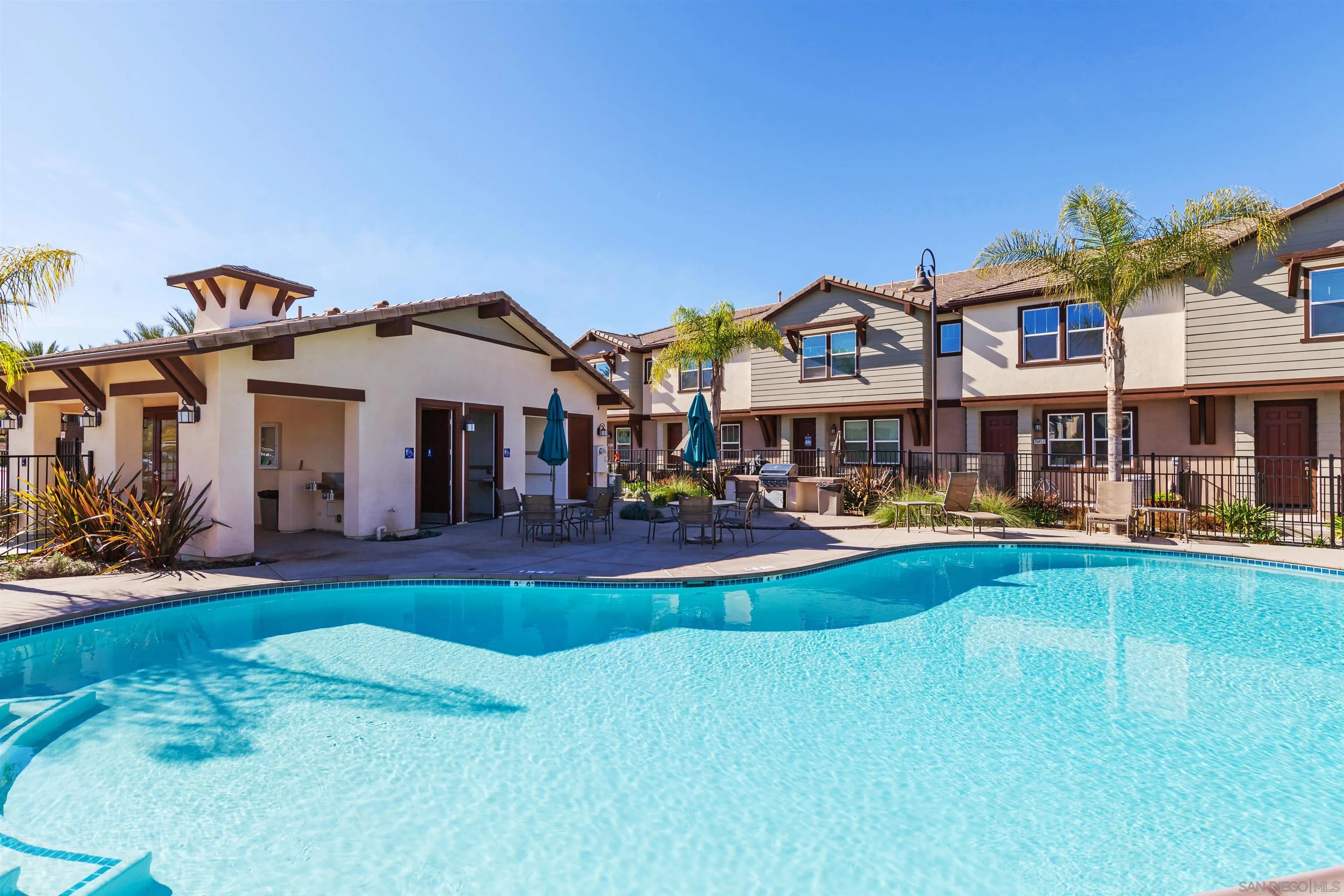 https://cdn.realtyfeed.com/cdn/127/250037347/dbb5585bc2e9337439e2bd32a221a424.webp