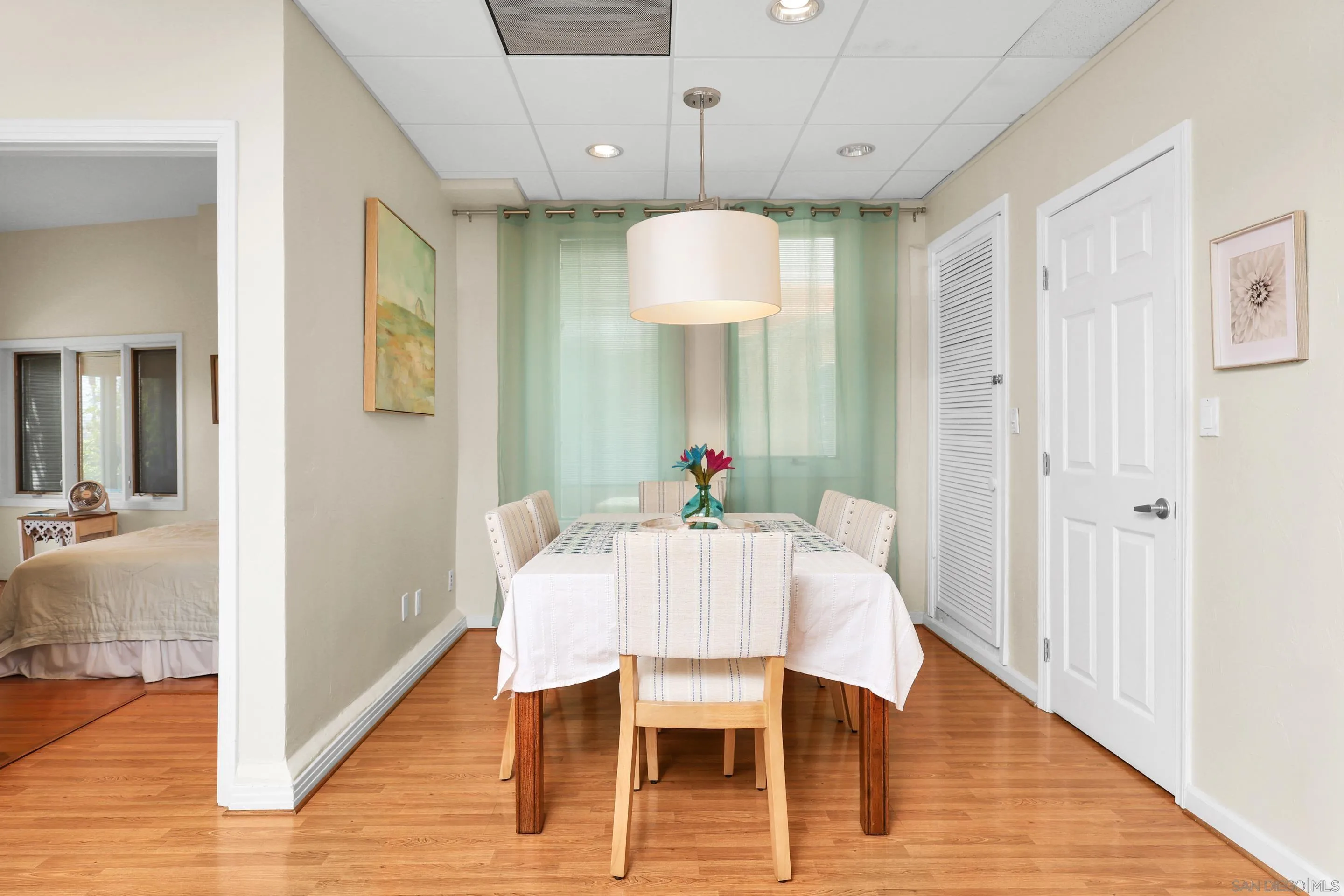 https://cdn.realtyfeed.com/cdn/127/250037348/06e124ebf2d745d1be6876daa2e42f69.webp