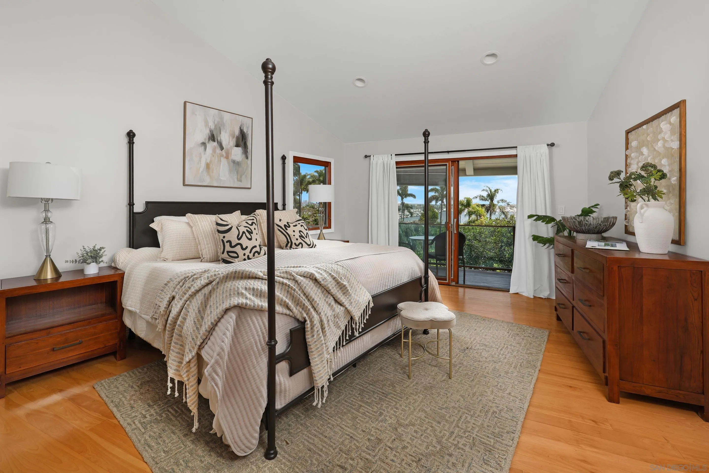 https://cdn.realtyfeed.com/cdn/127/250037348/9d52ac46192429adc8ff175bca8fc2c2.webp