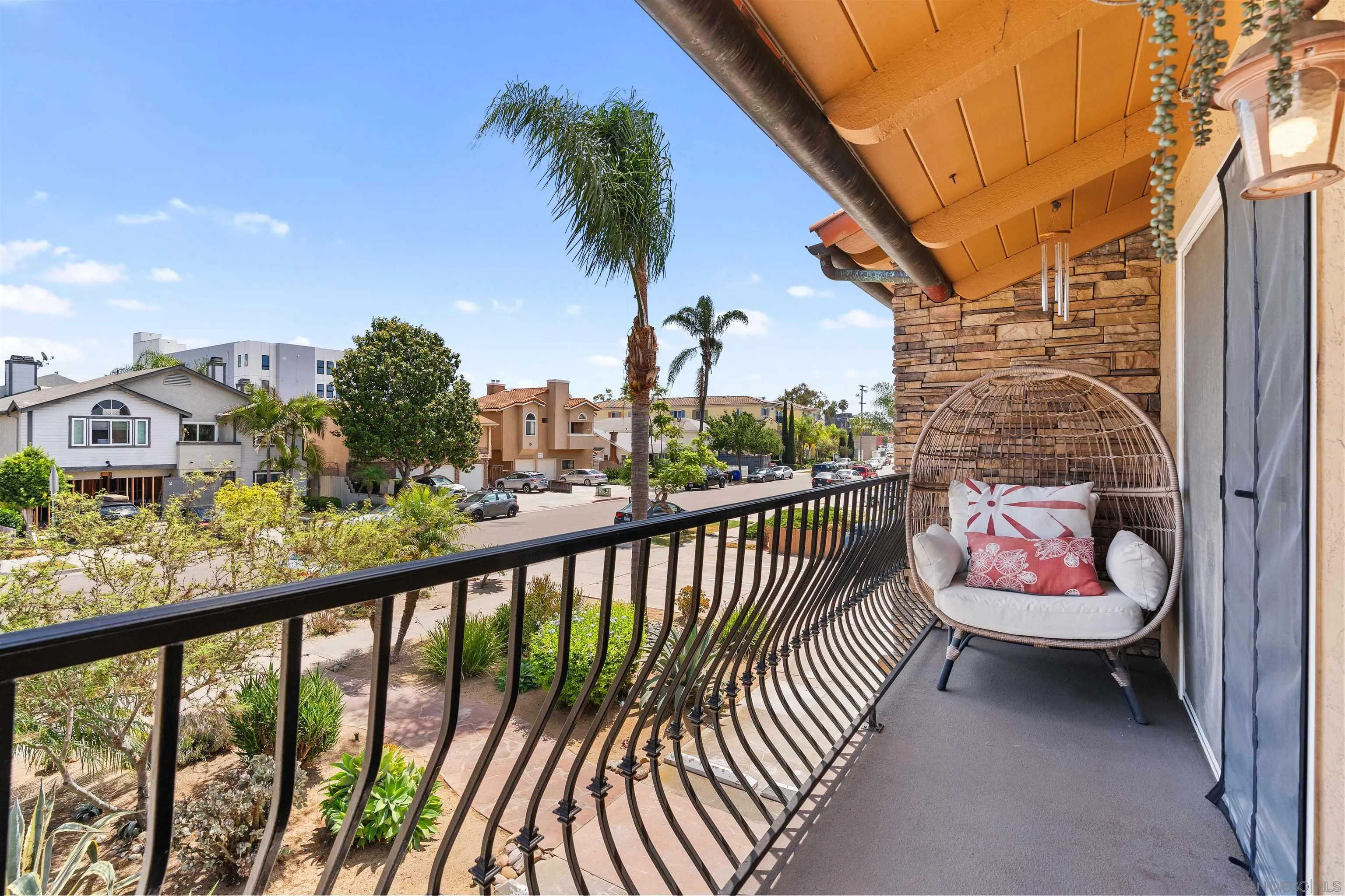 https://cdn.realtyfeed.com/cdn/127/250037355/138b503b0ac55fe886efe6c8175ab0a8.webp