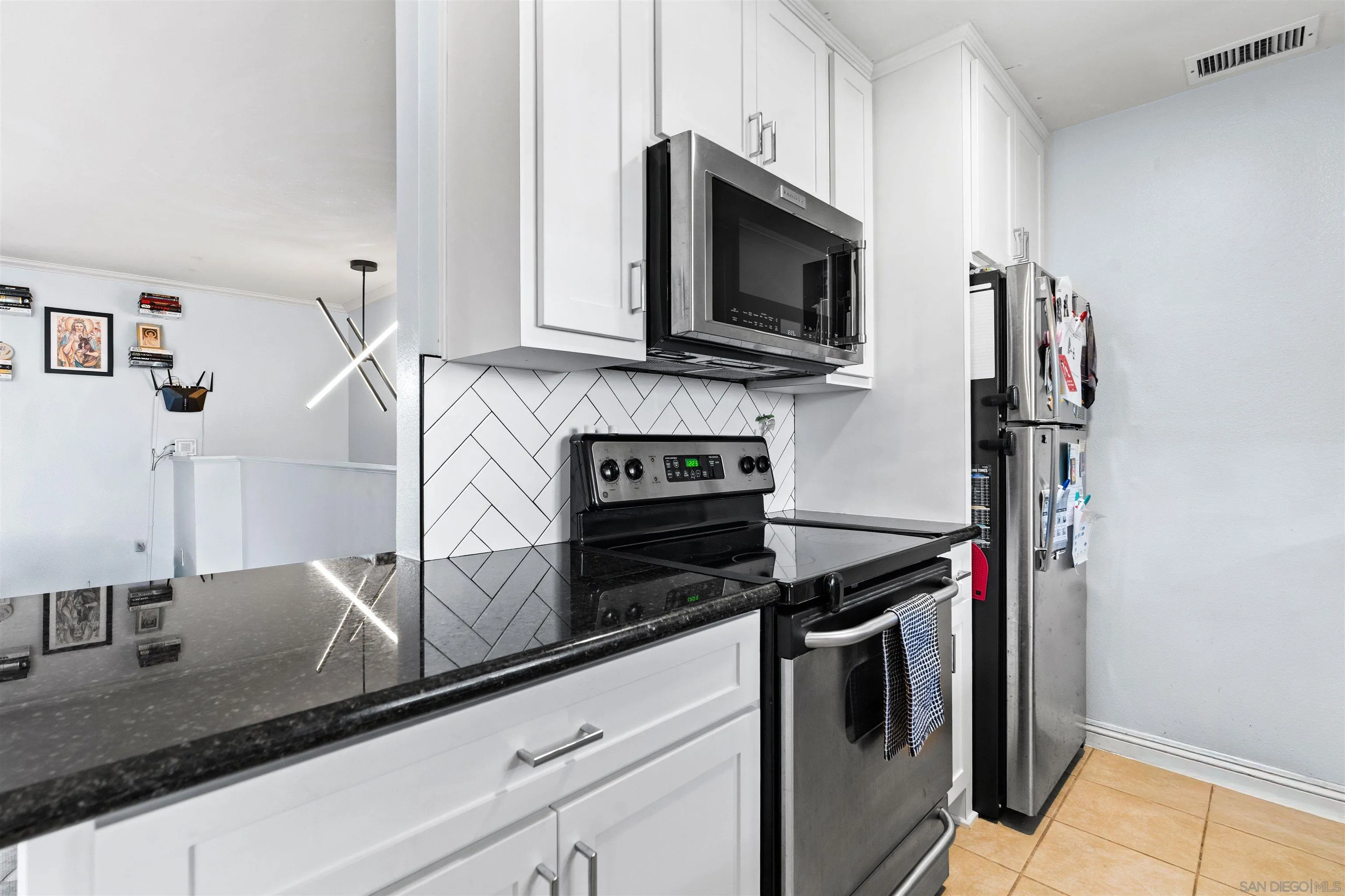 https://cdn.realtyfeed.com/cdn/127/250037355/147335957ed085c568e9c570dec81b60.webp