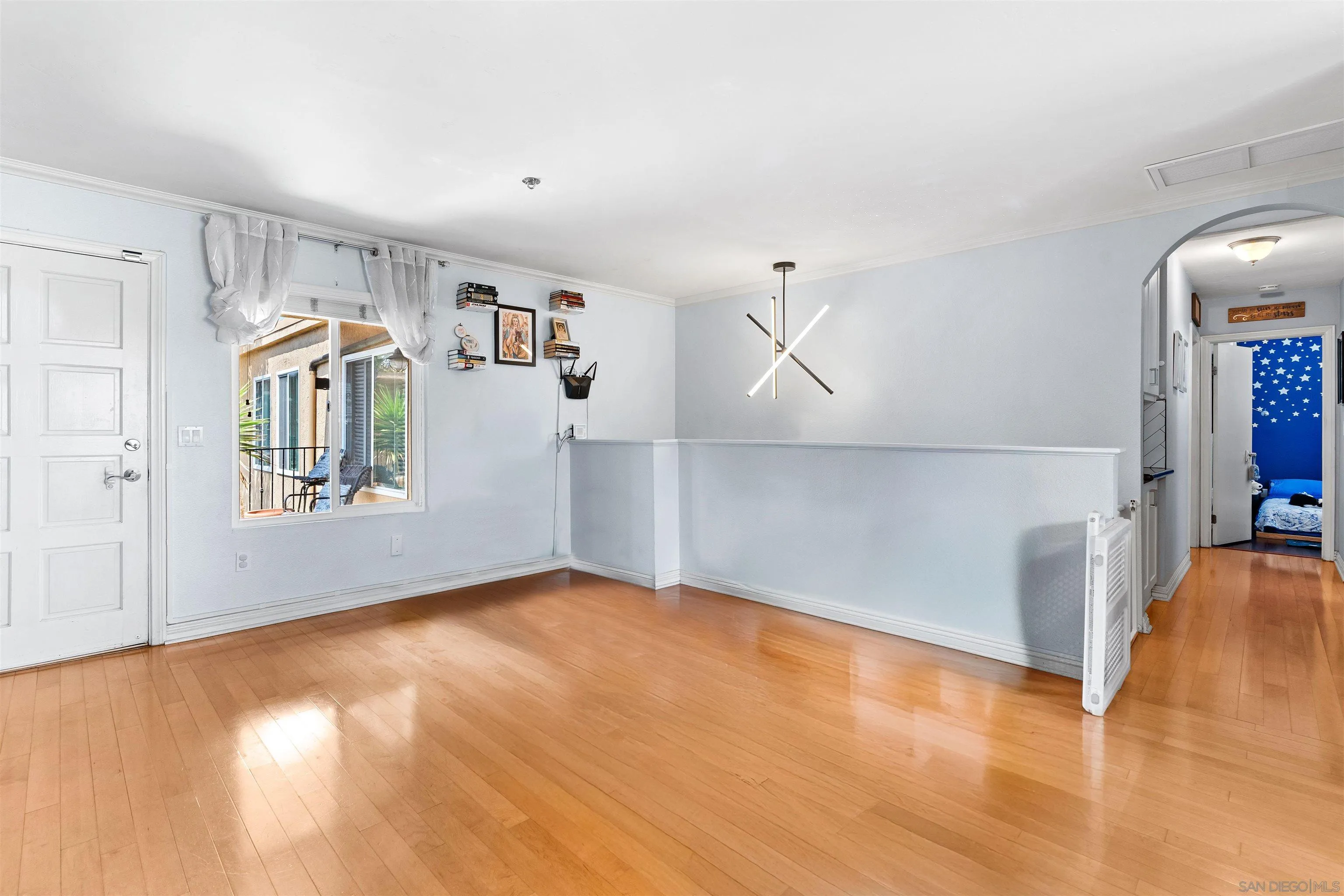 https://cdn.realtyfeed.com/cdn/127/250037355/fb30d97ff857ce175a6b1ce44e96c02e.webp