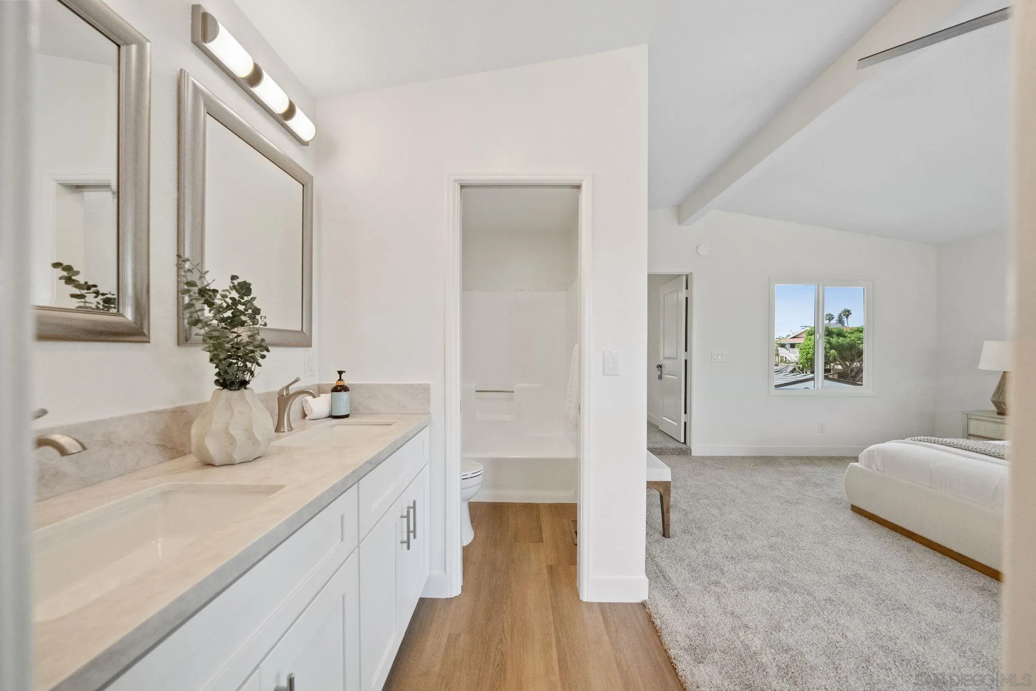 https://cdn.realtyfeed.com/cdn/127/250037357/3cfdbb6a5a336e9de52711a5675129e2.webp