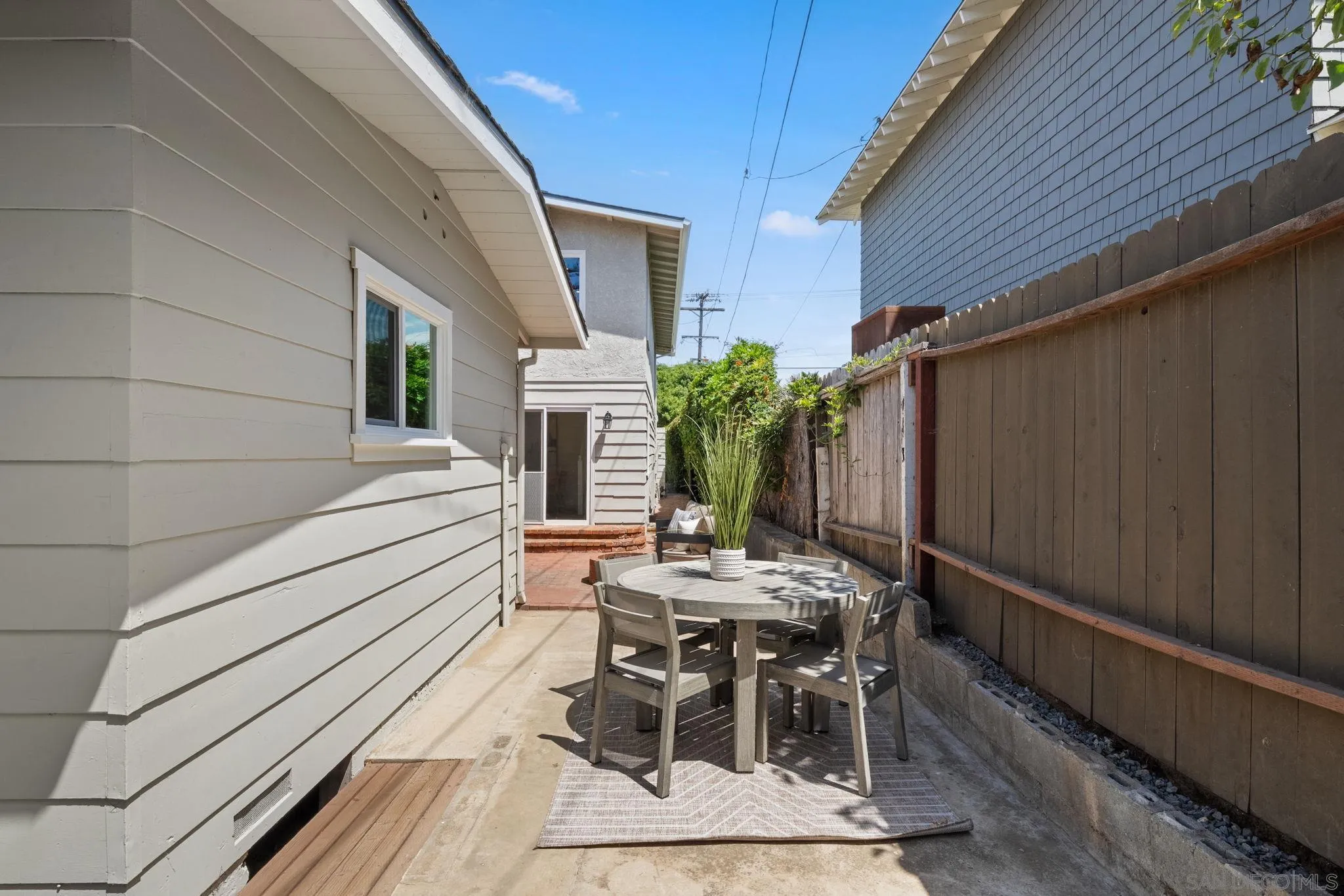 https://cdn.realtyfeed.com/cdn/127/250037357/3e9488d19a40c0d5fd165fa5fffecdc1.webp