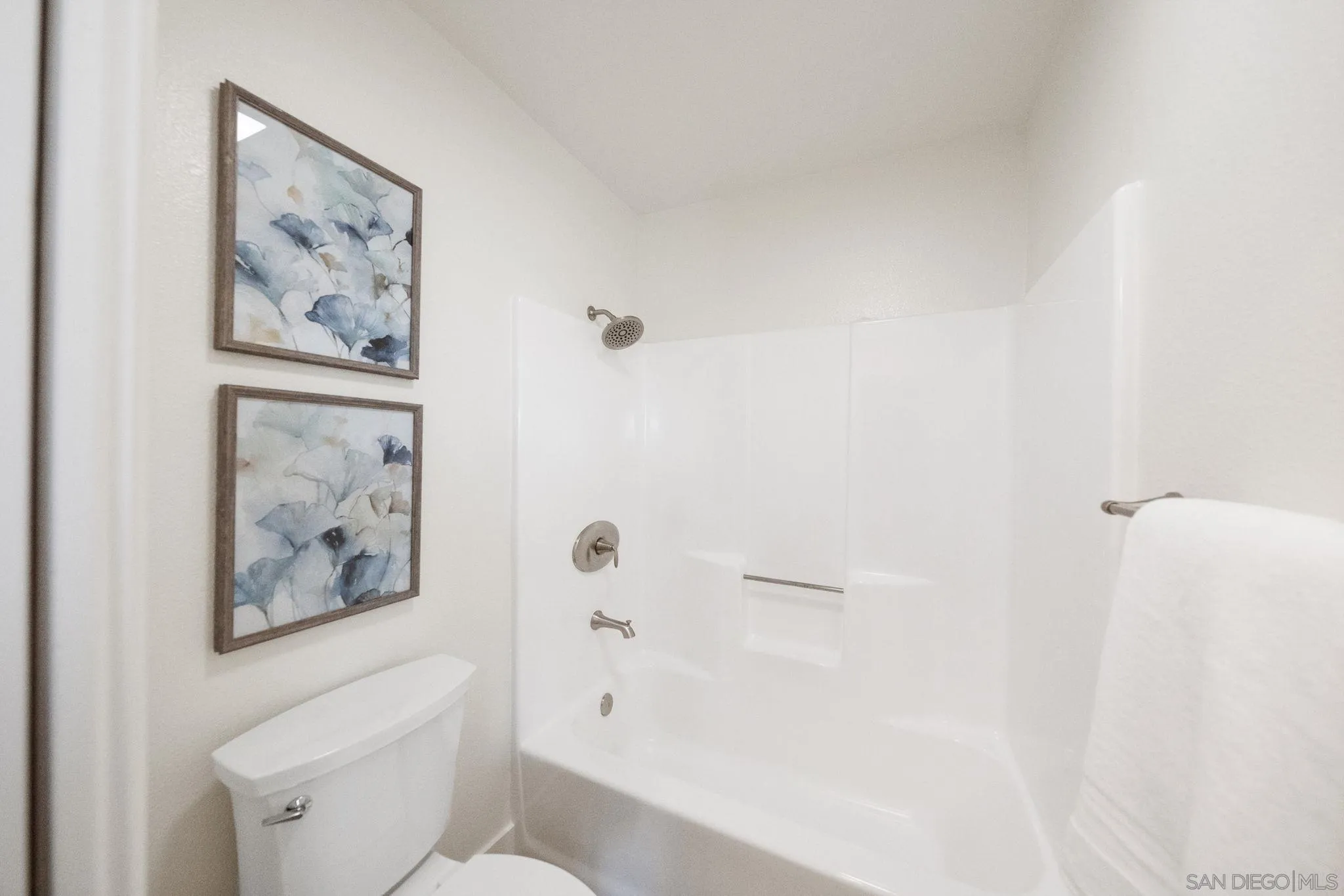 https://cdn.realtyfeed.com/cdn/127/250037357/87182c3fc3c4975cbe92a483c05f11a6.webp