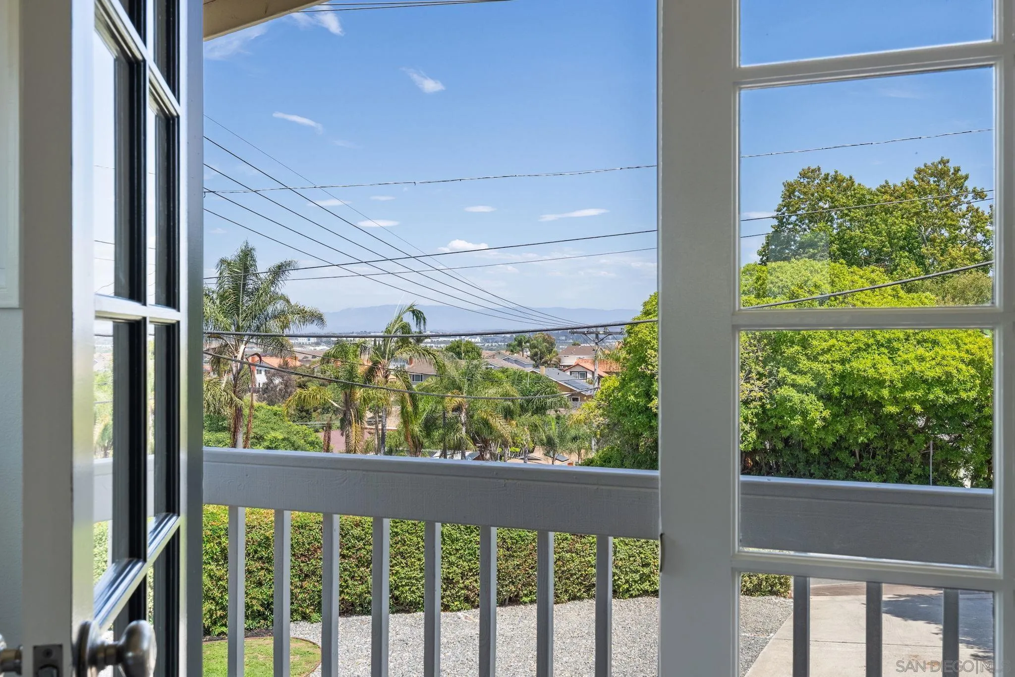 https://cdn.realtyfeed.com/cdn/127/250037357/c220bdf4a2ed4e261b255d7fbf49e856.webp