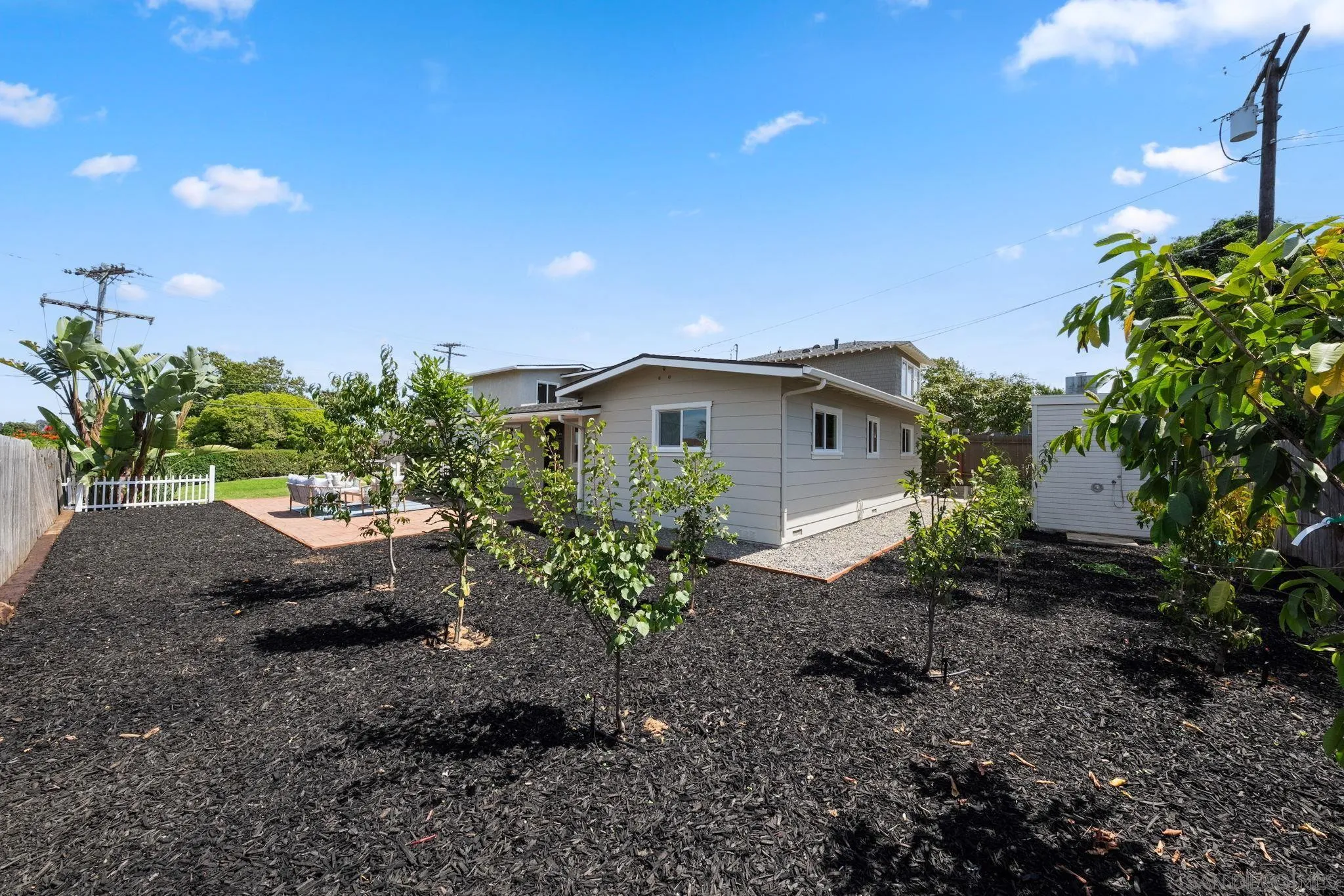 https://cdn.realtyfeed.com/cdn/127/250037357/cd493cfaec2c2a2ac083c3c50abec9bd.webp