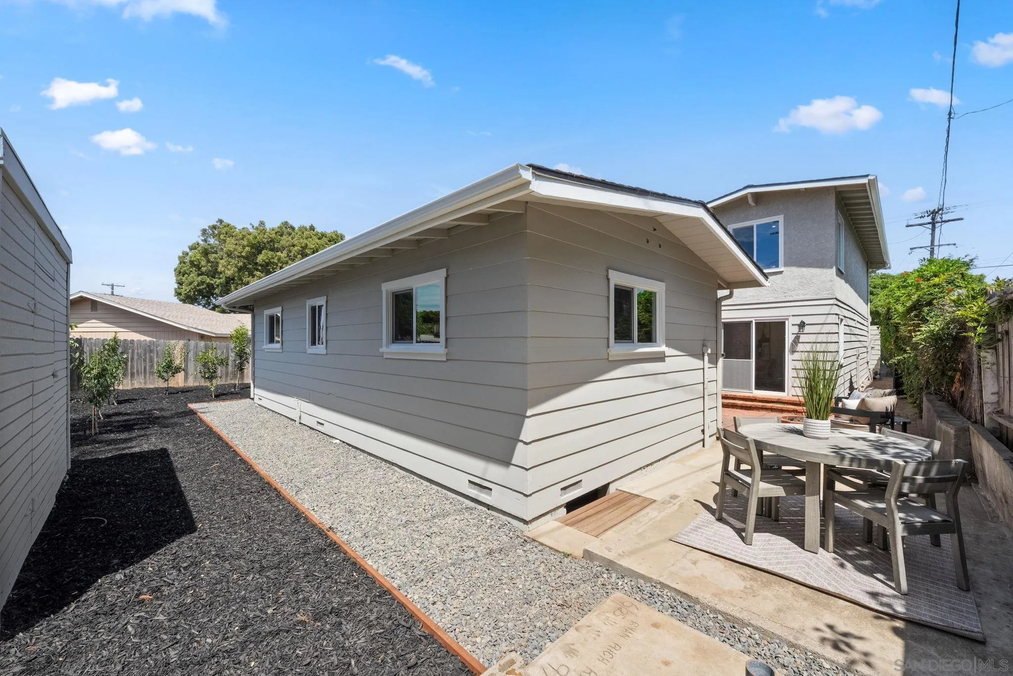 https://cdn.realtyfeed.com/cdn/127/250037357/e10f657c3fff7537010ac161aaaa5bbb.webp