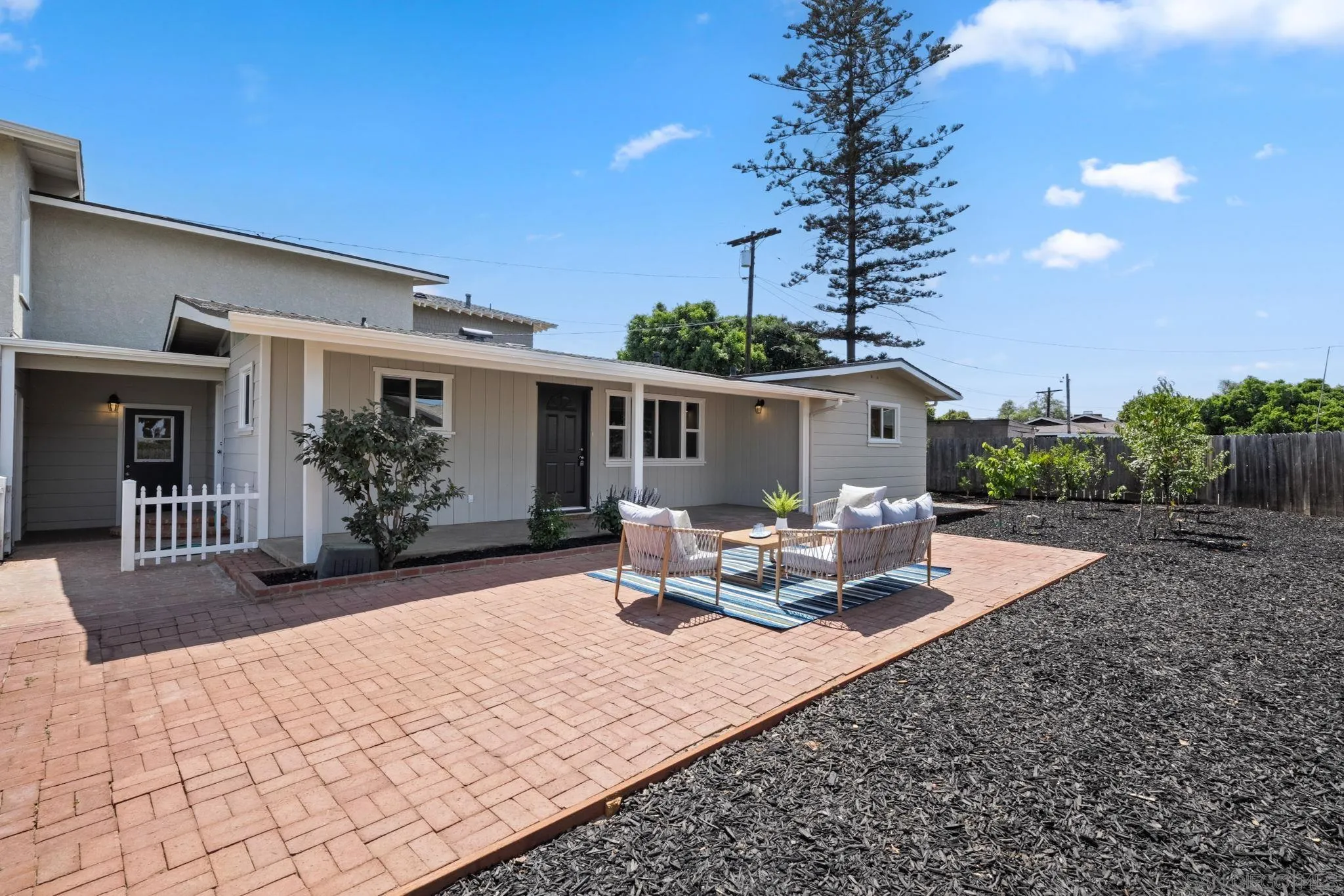 https://cdn.realtyfeed.com/cdn/127/250037357/e8f47fc6fe79bd8ec49c4efc1e55150a.webp