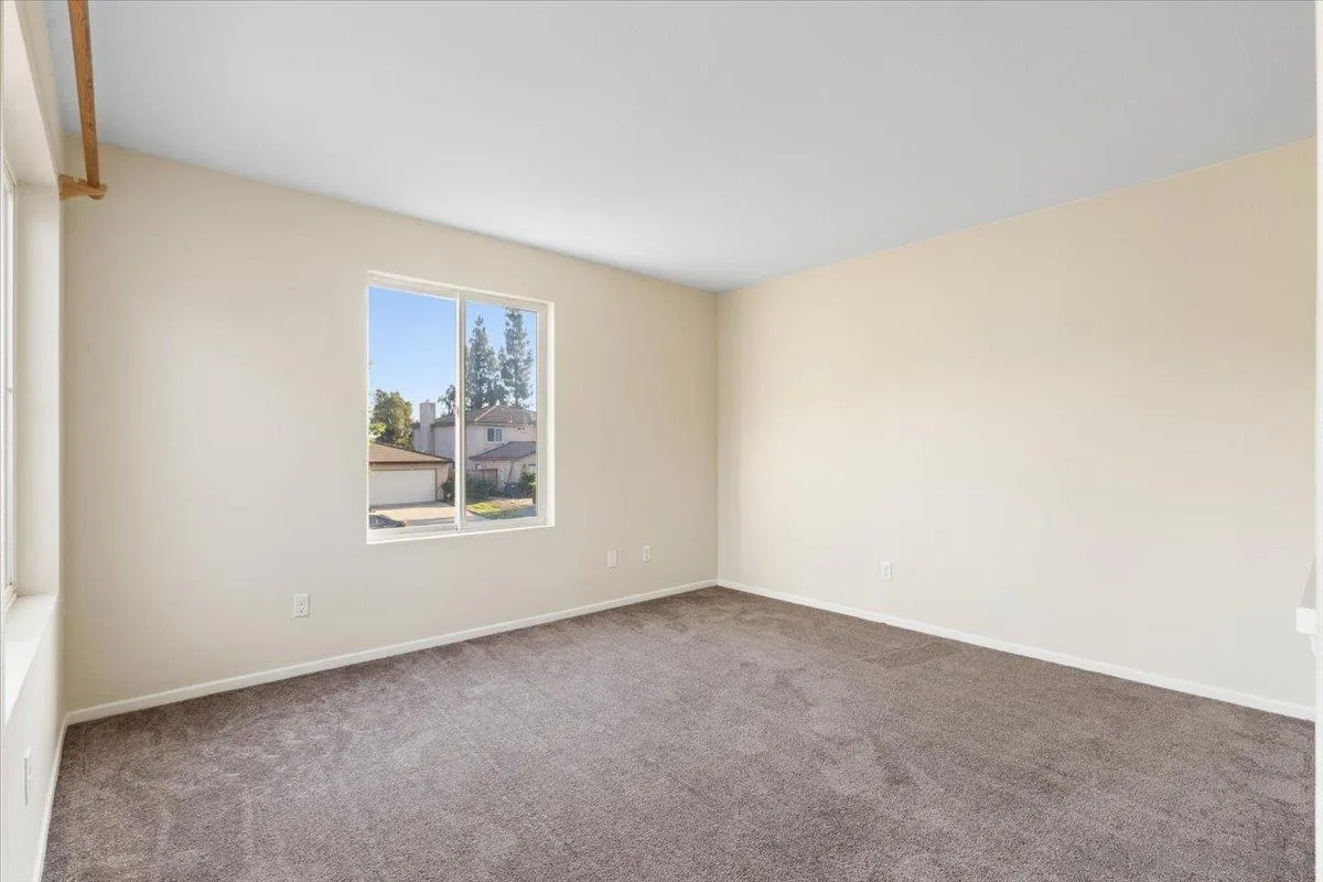 https://cdn.realtyfeed.com/cdn/127/250037358/473be517e3dbcccf4e483e6b282b78e6.webp