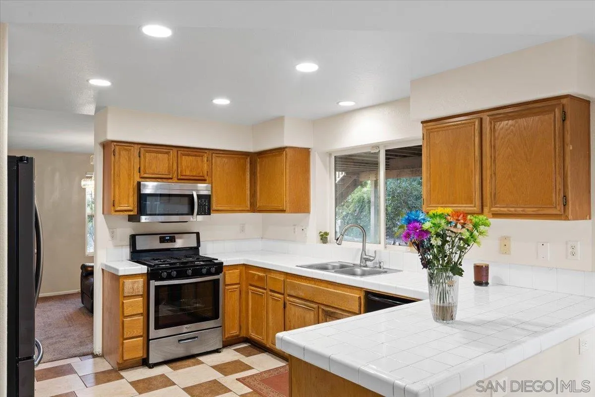 https://cdn.realtyfeed.com/cdn/127/250037358/6244016b55f035b14ed88a9afb63ba1a.webp