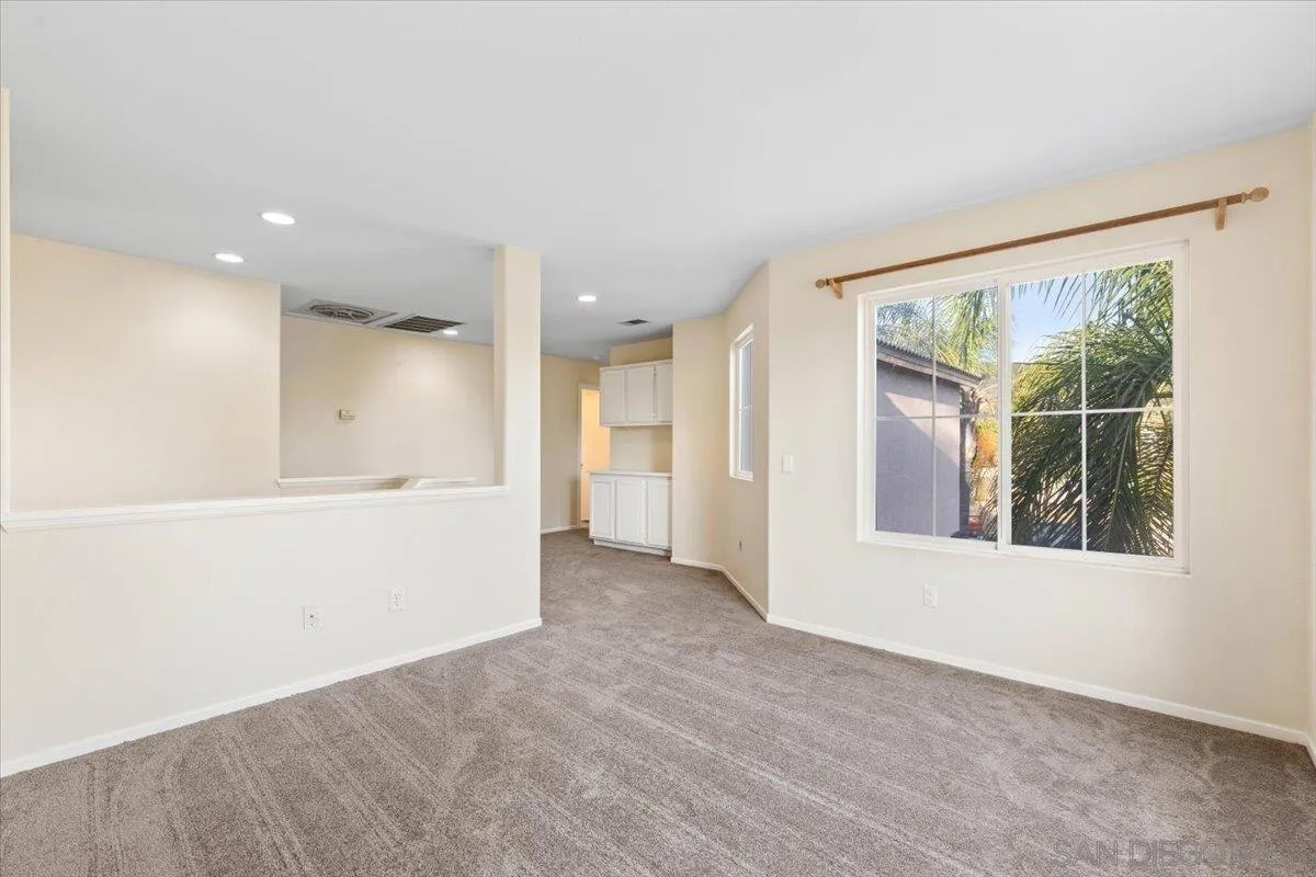 https://cdn.realtyfeed.com/cdn/127/250037358/7932dff398b89476c41a98fe8fa8b944.webp