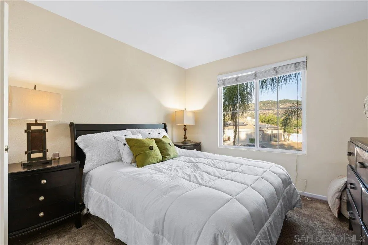 https://cdn.realtyfeed.com/cdn/127/250037358/885ec4e0912f83df5710048421a144d1.webp