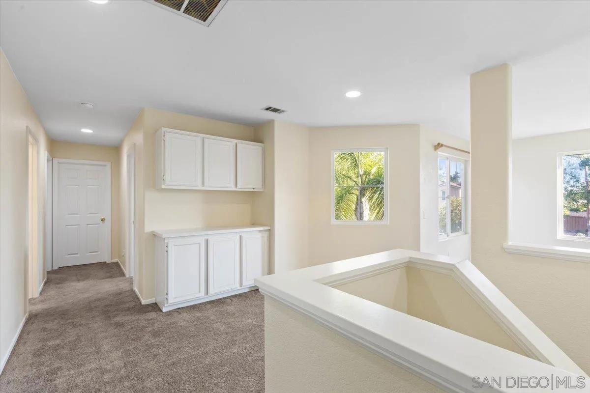 https://cdn.realtyfeed.com/cdn/127/250037358/899329ba7364b1f09f407fd281df0a36.webp
