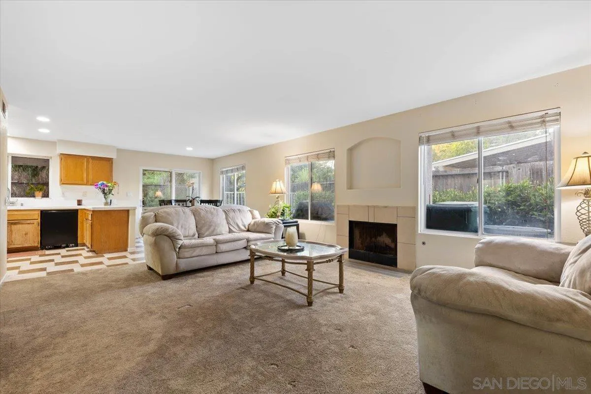 https://cdn.realtyfeed.com/cdn/127/250037358/89f27957ad96a96ce75db453700f838b.webp