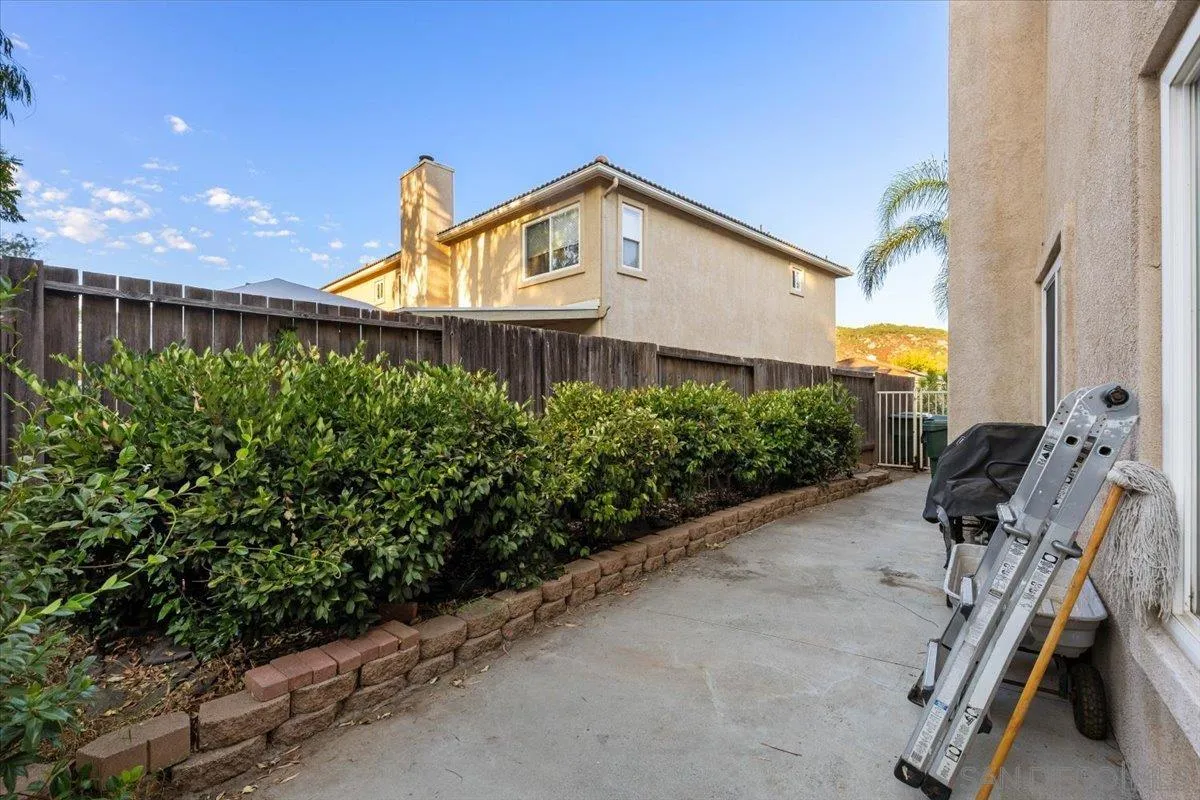 https://cdn.realtyfeed.com/cdn/127/250037358/9621e1cd39326b3eb239a2635362284d.webp