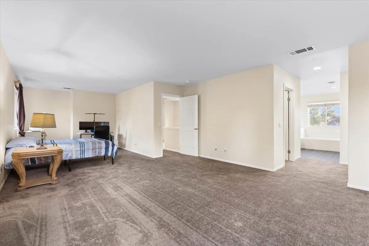 https://cdn.realtyfeed.com/cdn/127/250037358/edeac531dd6f522e9df6f3cbcae24071.webp