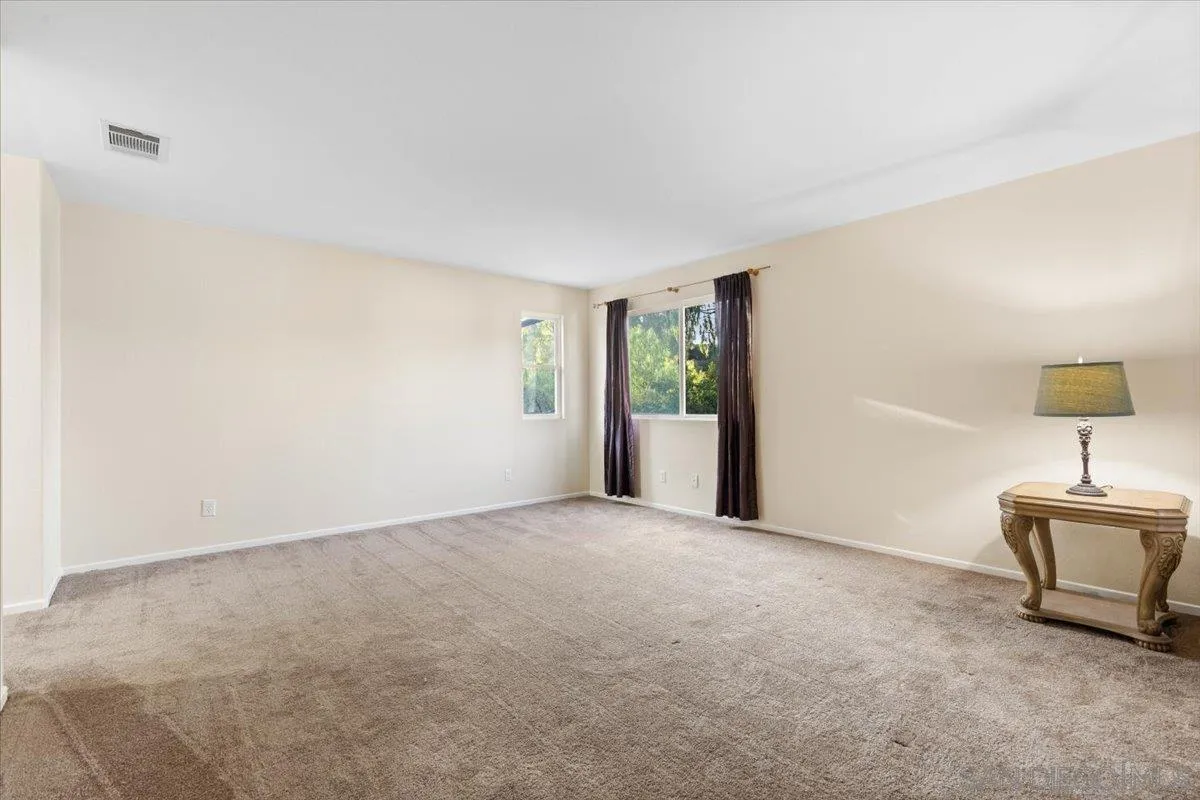 https://cdn.realtyfeed.com/cdn/127/250037358/f9ee408c3111336a97781f707d1a8111.webp