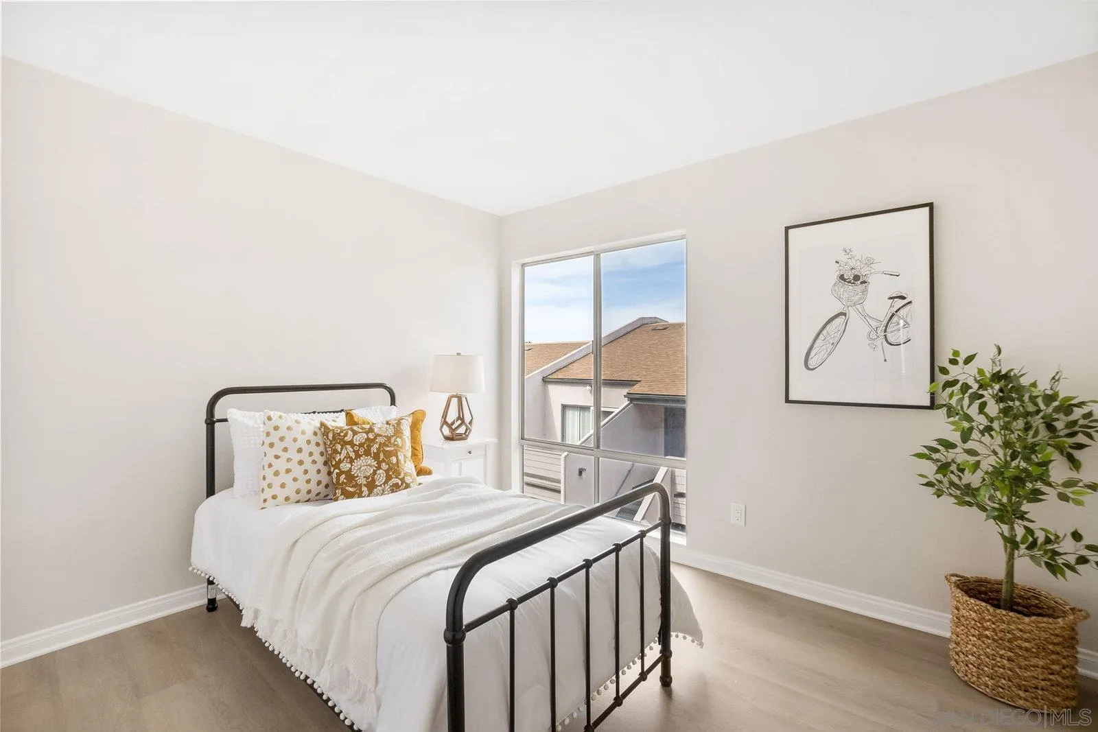 https://cdn.realtyfeed.com/cdn/127/250037361/5ff936dcb2b19d8032e8798ce88e5f4c.webp