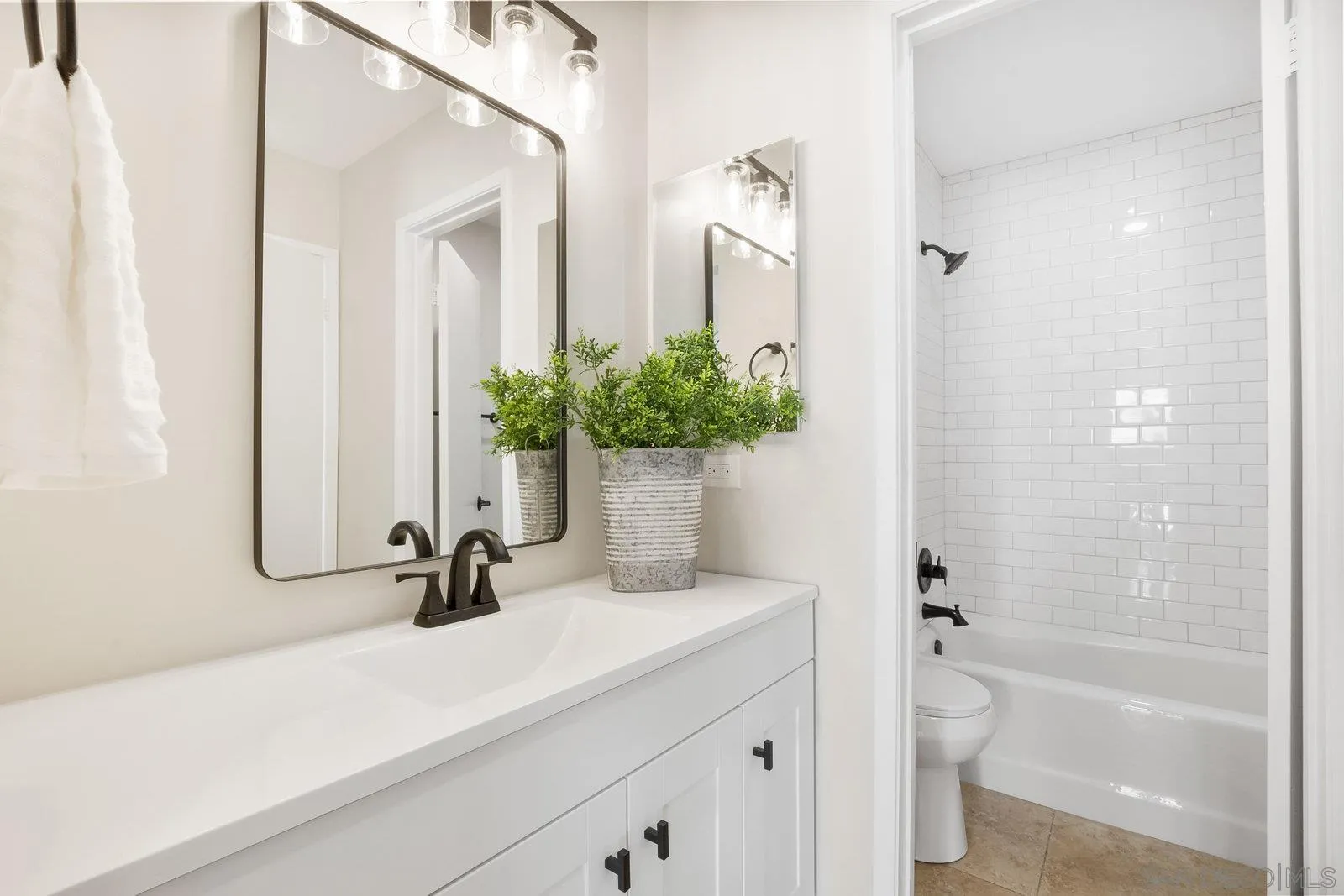 https://cdn.realtyfeed.com/cdn/127/250037361/9daf5249f36f47691b0a7a0a5da3d29a.webp
