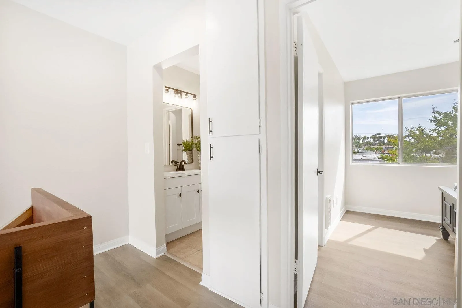 https://cdn.realtyfeed.com/cdn/127/250037361/b8d41c774e01797e8be327e08c107fb4.webp