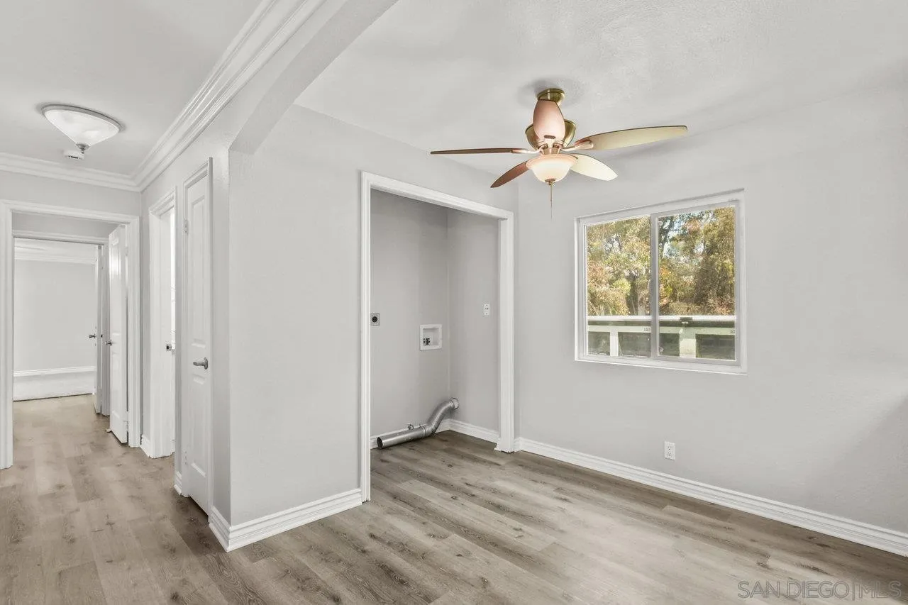 https://cdn.realtyfeed.com/cdn/127/250037363/804fc23f6cd2aa1d805bd88c3fde1e38.webp