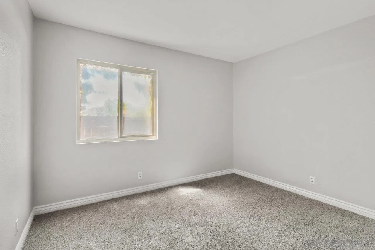 https://cdn.realtyfeed.com/cdn/127/250037363/c2bc8ae349b64d92a0205b14807987fd.webp