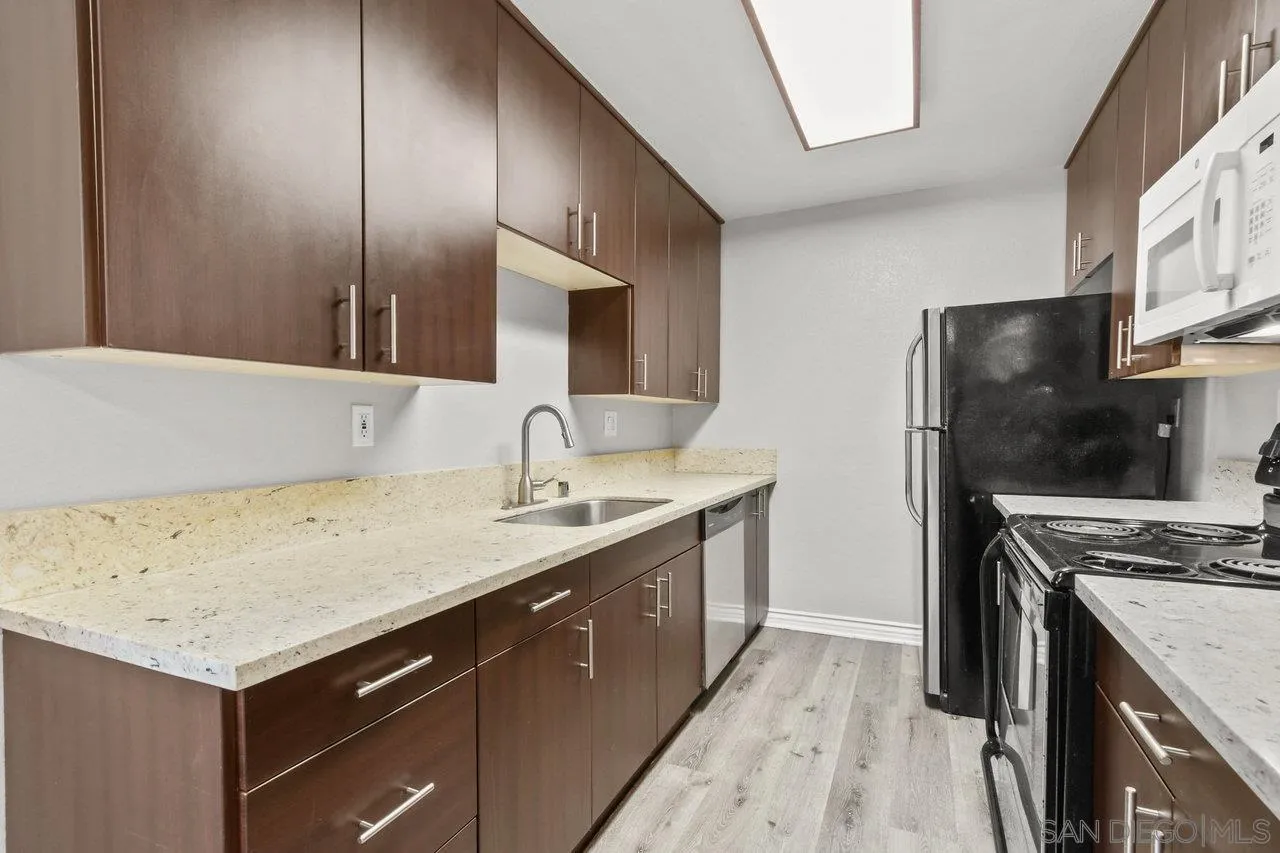 https://cdn.realtyfeed.com/cdn/127/250037363/f9e922d65945a5b05d0f68cb77f5d398.webp