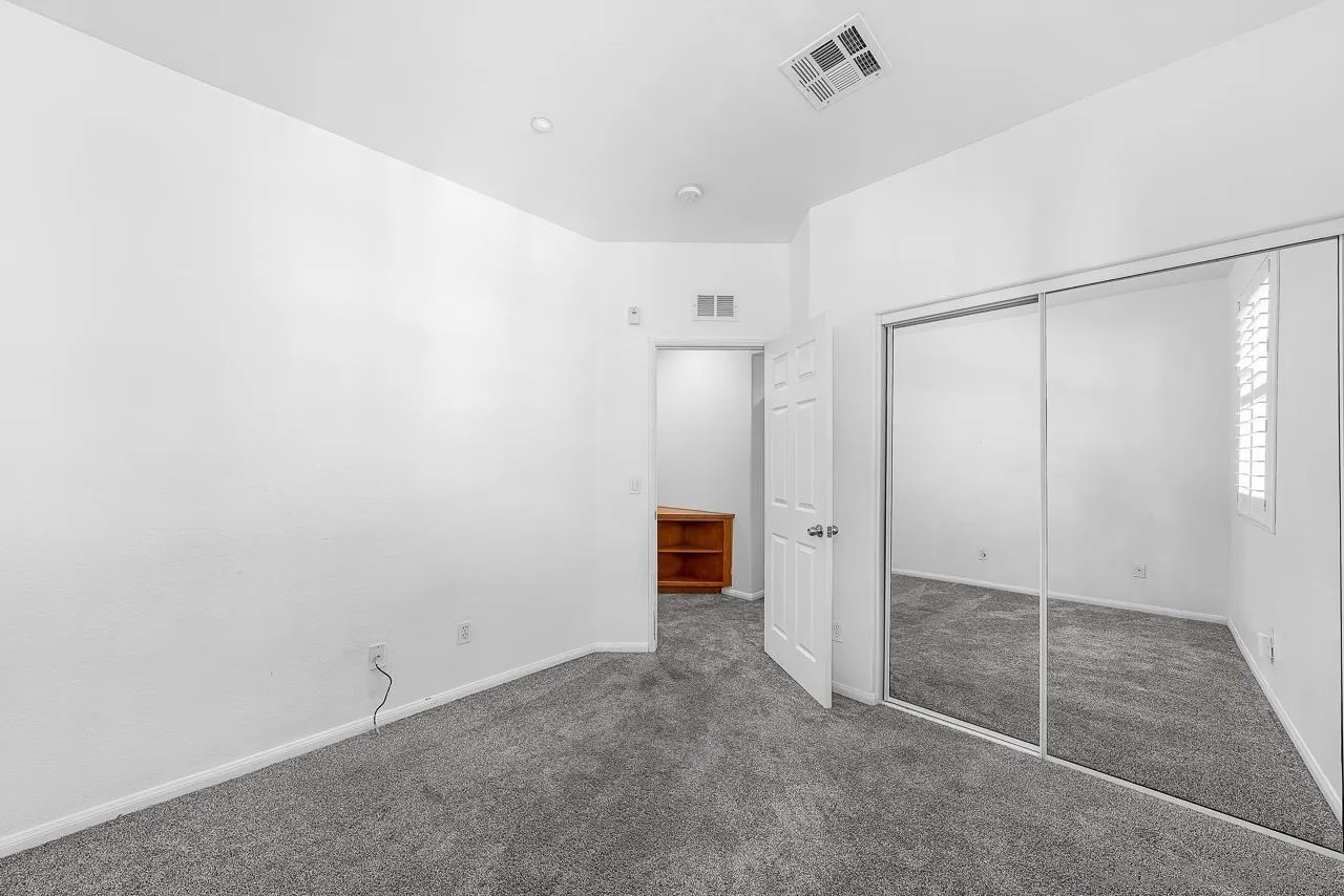 https://cdn.realtyfeed.com/cdn/127/250037364/589afda59a56908776ff53d34ea7e93f.webp