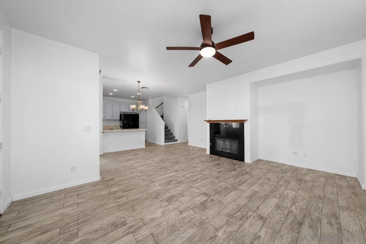 https://cdn.realtyfeed.com/cdn/127/250037364/c8a1217e05338fe0e0b96176ce11fbe2.webp
