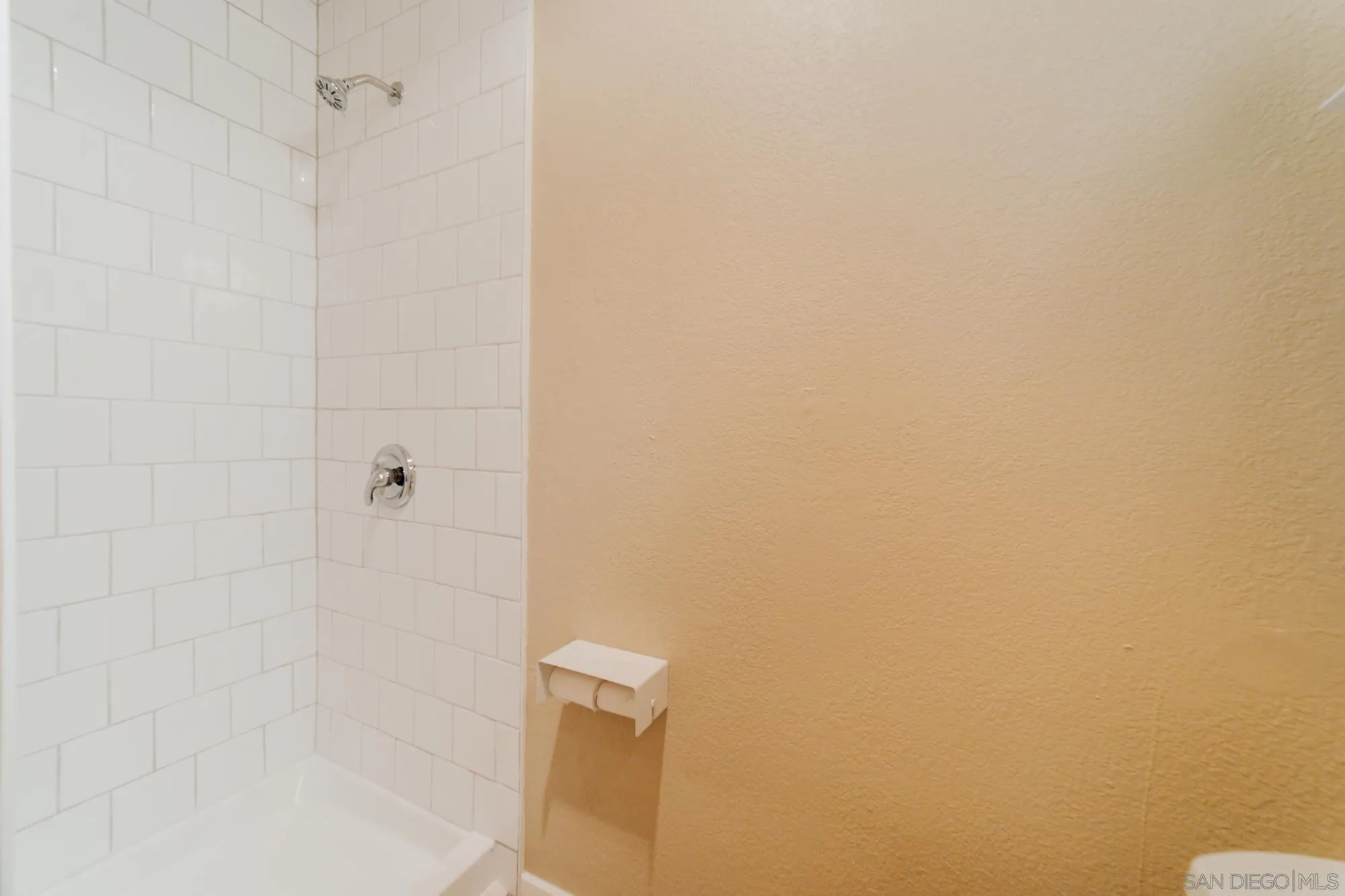 Photo #16: 250037365 Listing: Photo #16