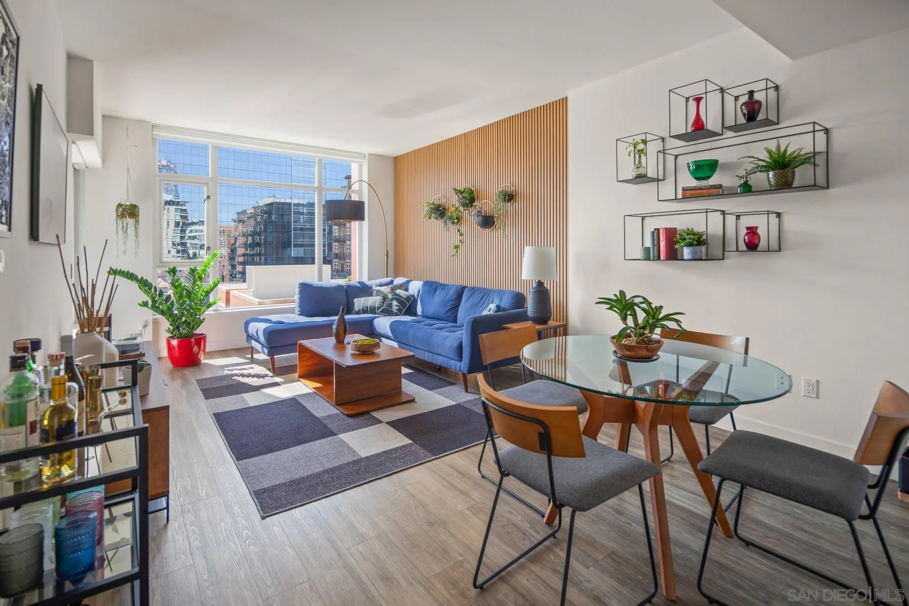 https://cdn.realtyfeed.com/cdn/127/250037367/84e1e5efa19653f76d517e2be83dc86f.webp