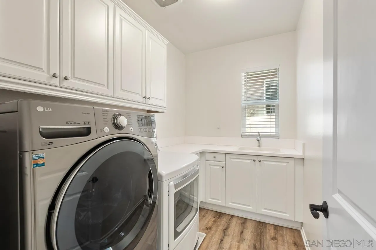 https://cdn.realtyfeed.com/cdn/127/250037368/3a8df8c6c1806fdffea9962bbe35fa0d.webp