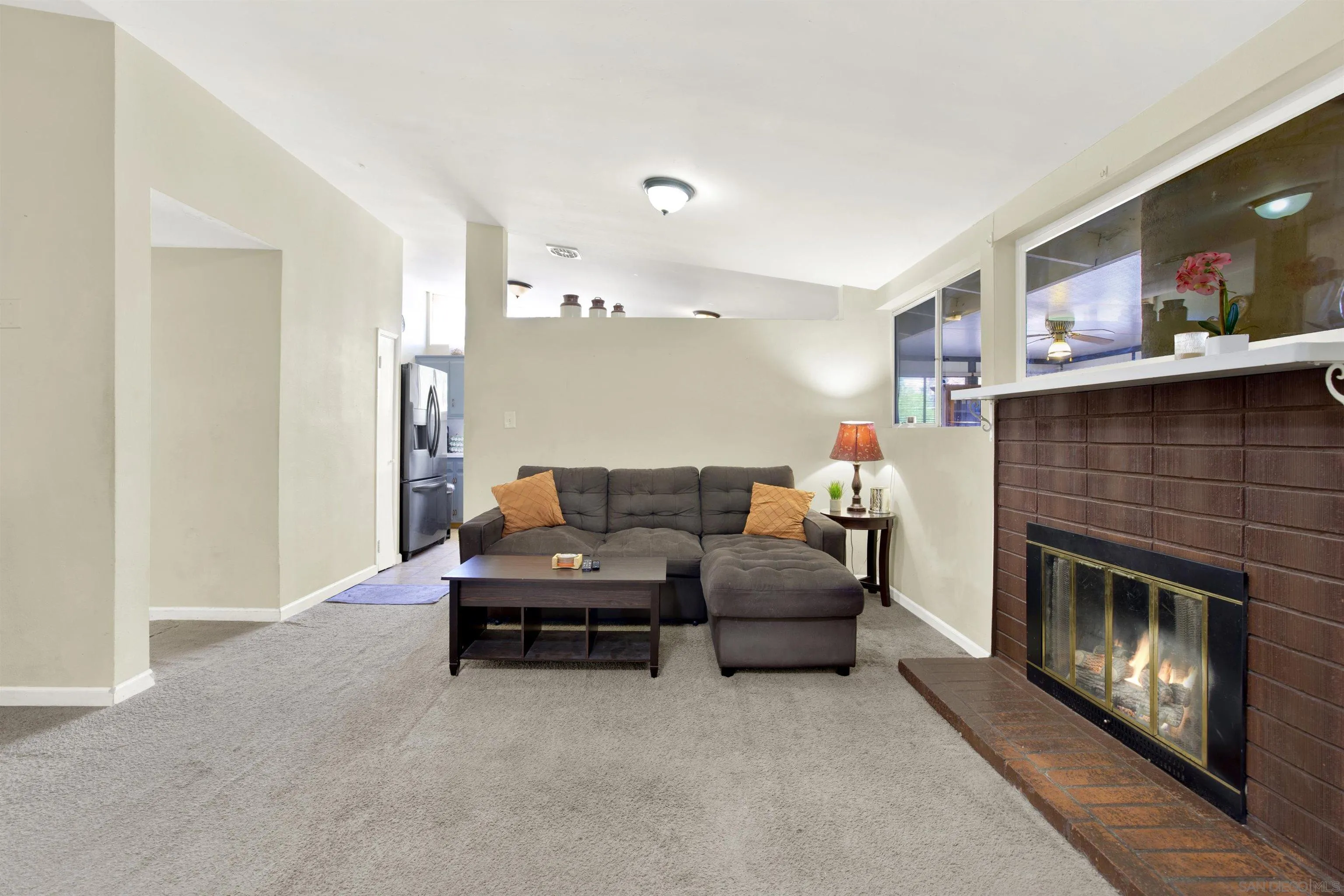 https://cdn.realtyfeed.com/cdn/127/250037369/012168a3b15b1443de7755390135c9a4.webp