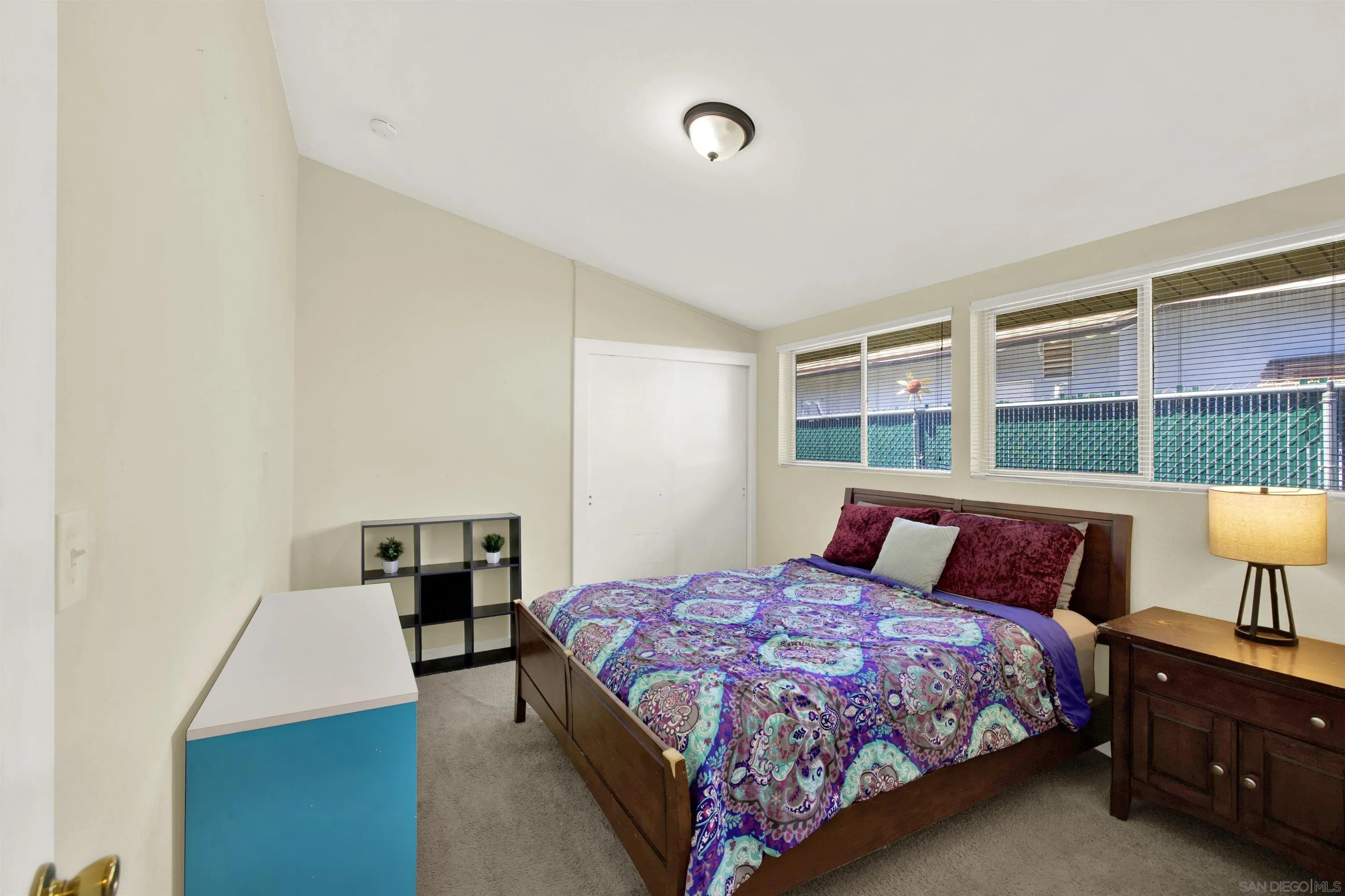 https://cdn.realtyfeed.com/cdn/127/250037369/44ed8da9966293d8cdf916527bda75c8.webp