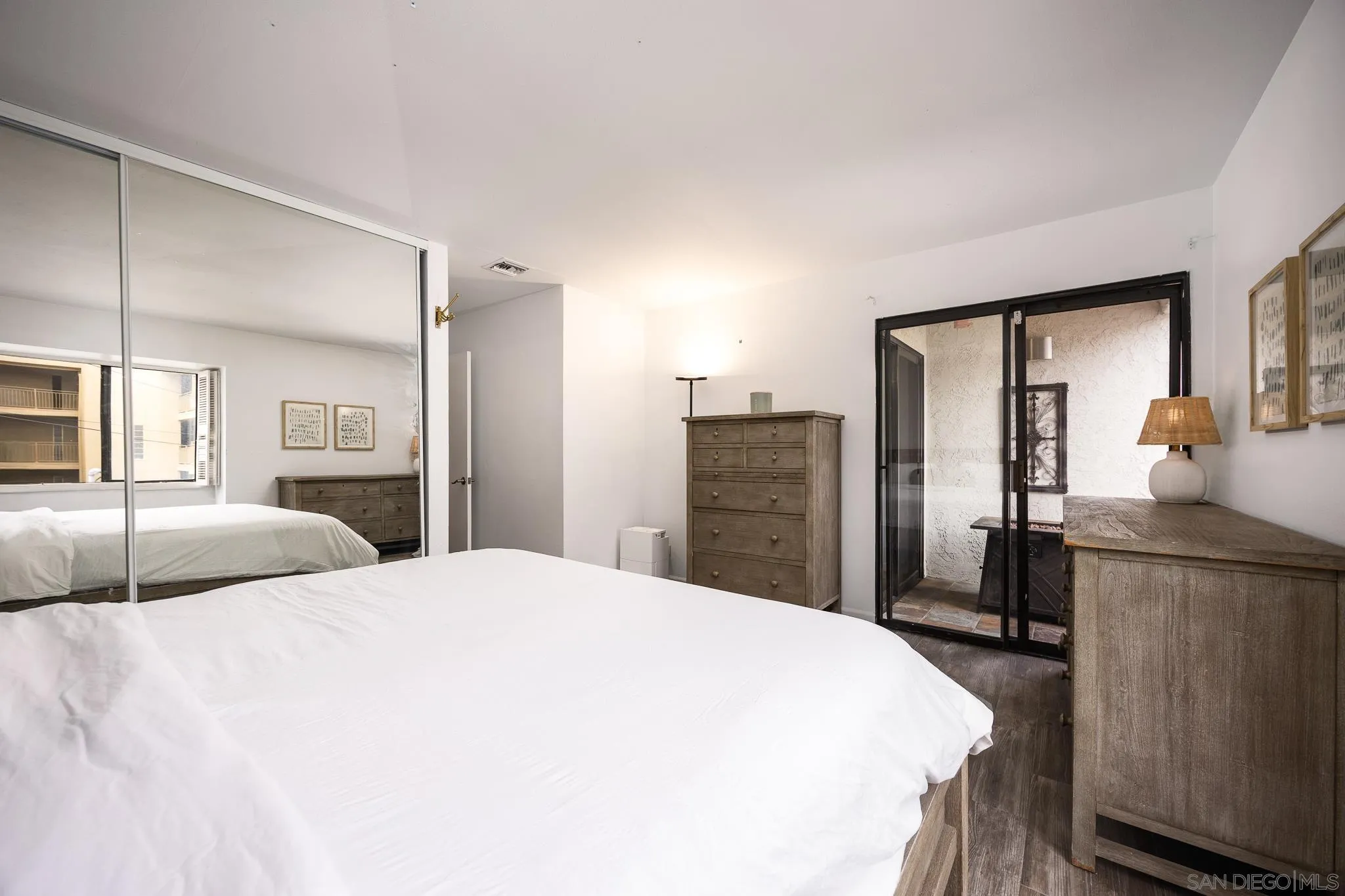 https://cdn.realtyfeed.com/cdn/127/250037370/298da34c4c67e60c9cb5d2a0d12bbf4f.webp