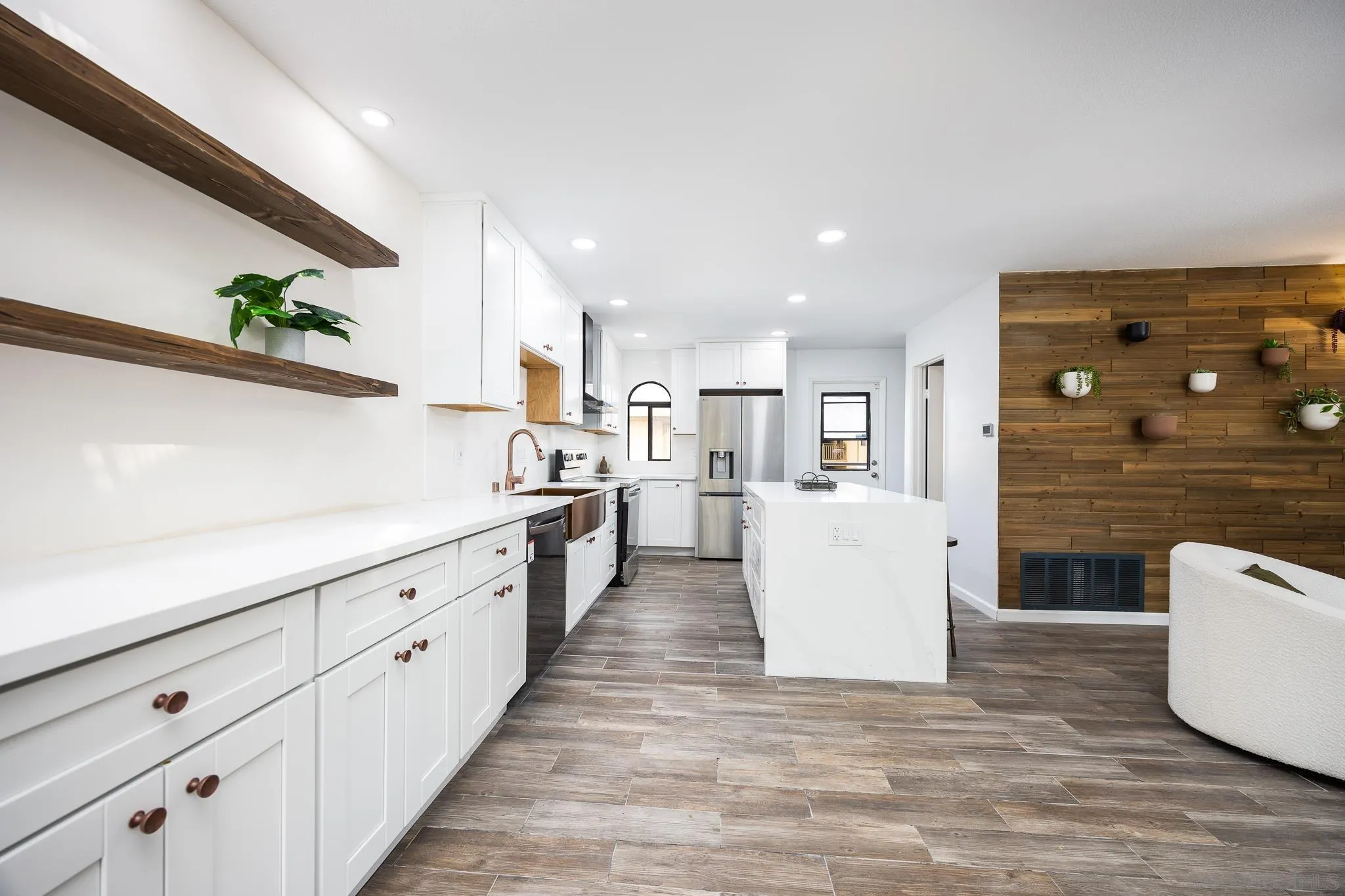 https://cdn.realtyfeed.com/cdn/127/250037370/8149b8e6c948c8d56207d1bc12a313c6.webp