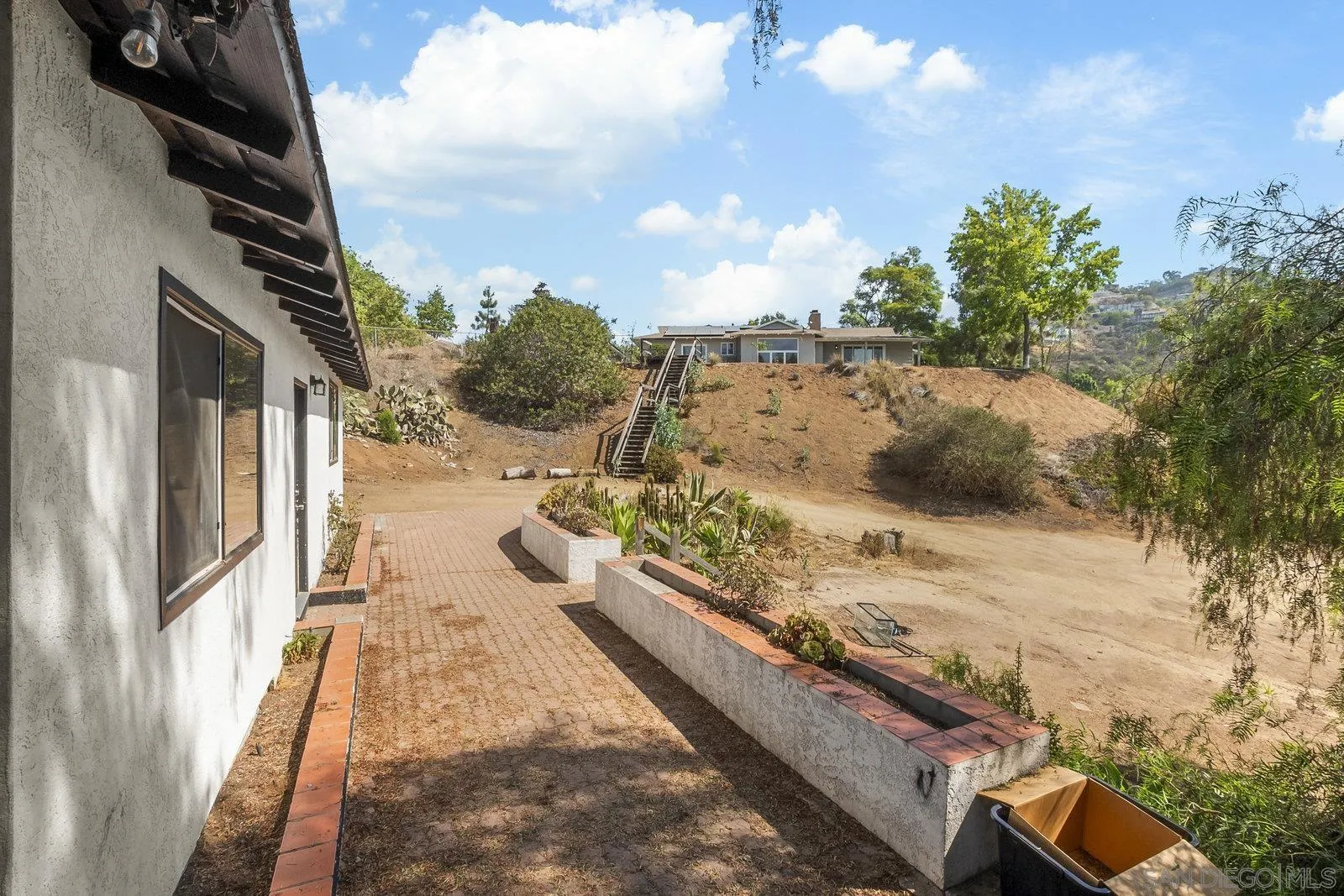 https://cdn.realtyfeed.com/cdn/127/250037371/8d70c6adb1c590134d4e99fce9f8f647.webp