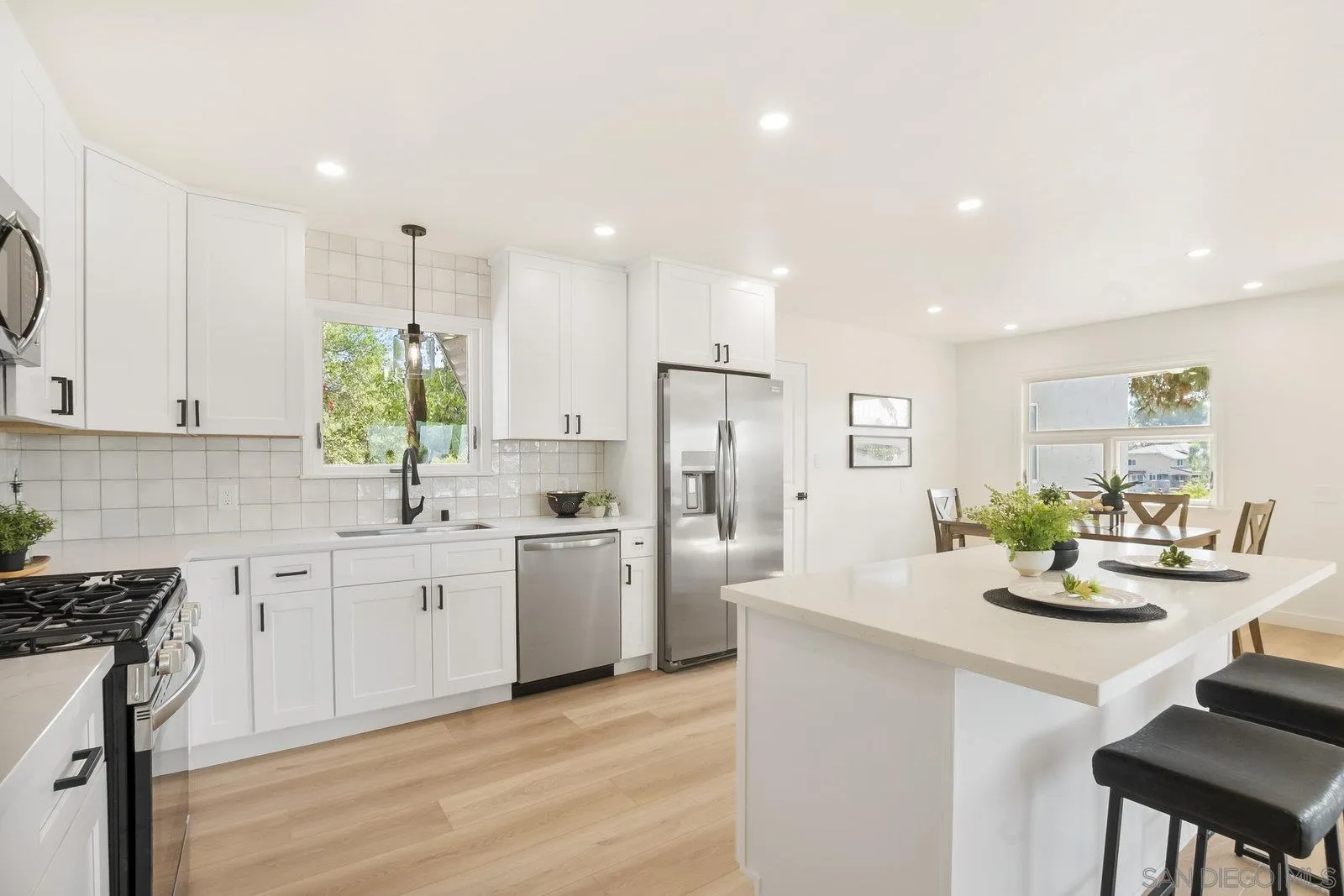 https://cdn.realtyfeed.com/cdn/127/250037371/d65bbe9caa3dcadf64a9fbcb32104474.webp