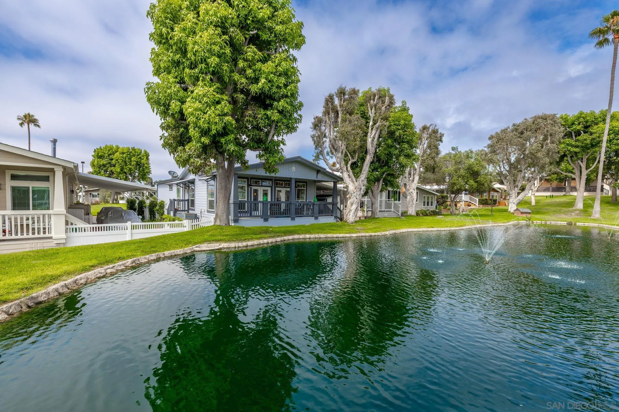 https://cdn.realtyfeed.com/cdn/127/250037374/6d6b4ef5a29b99a0a572ecdc83a26c3e.webp