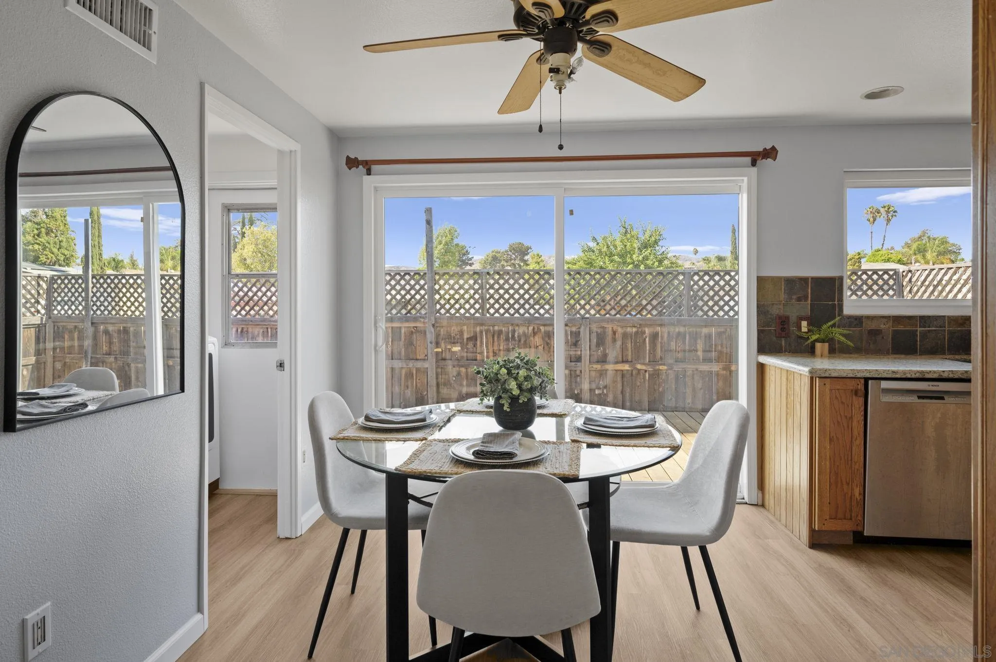 https://cdn.realtyfeed.com/cdn/127/250037375/3bfd07fe3e52f6320828984bb53ef45e.webp