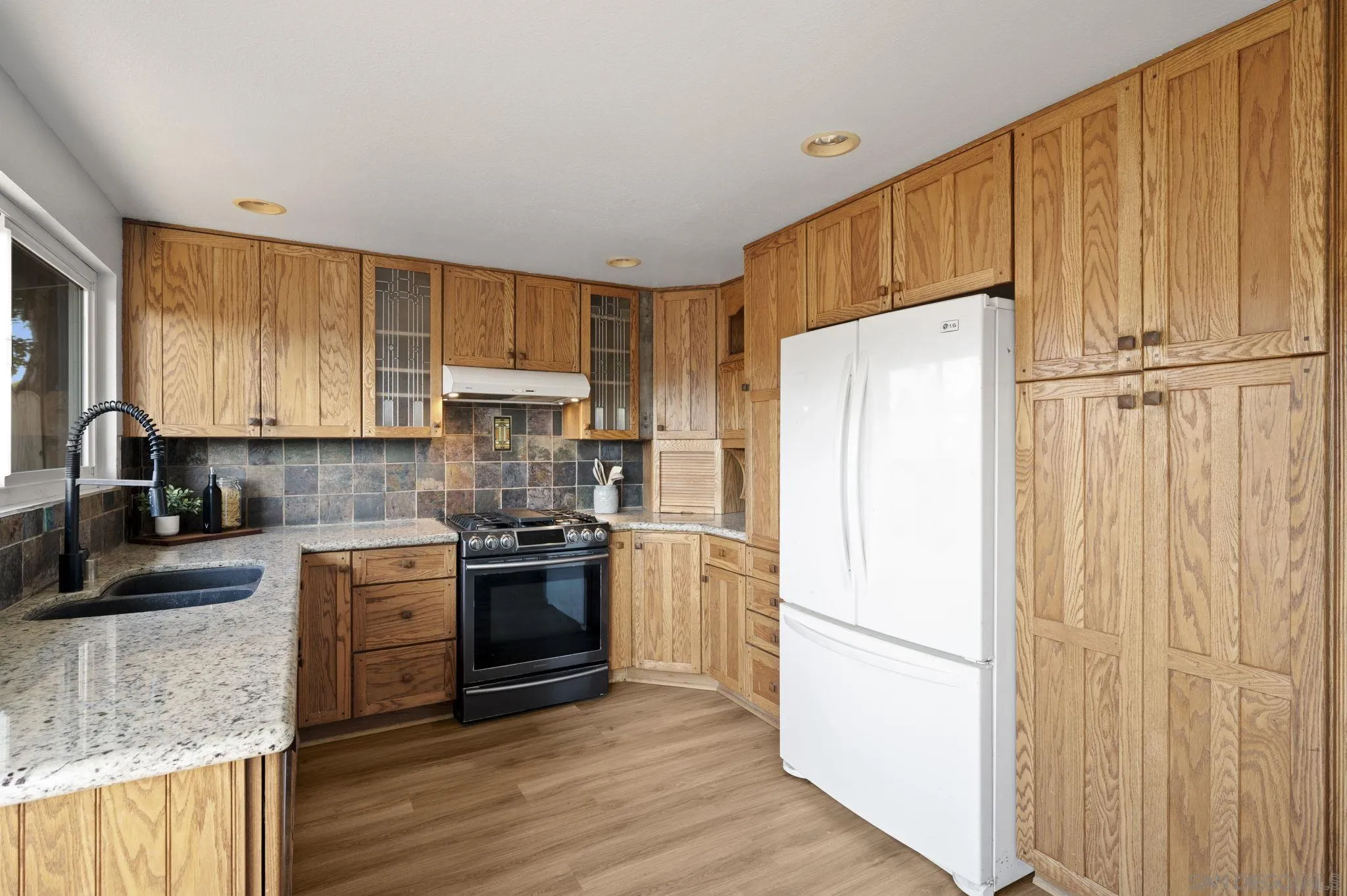 https://cdn.realtyfeed.com/cdn/127/250037375/870f3e3f3fc8c6ec9156e135224ec3e1.webp
