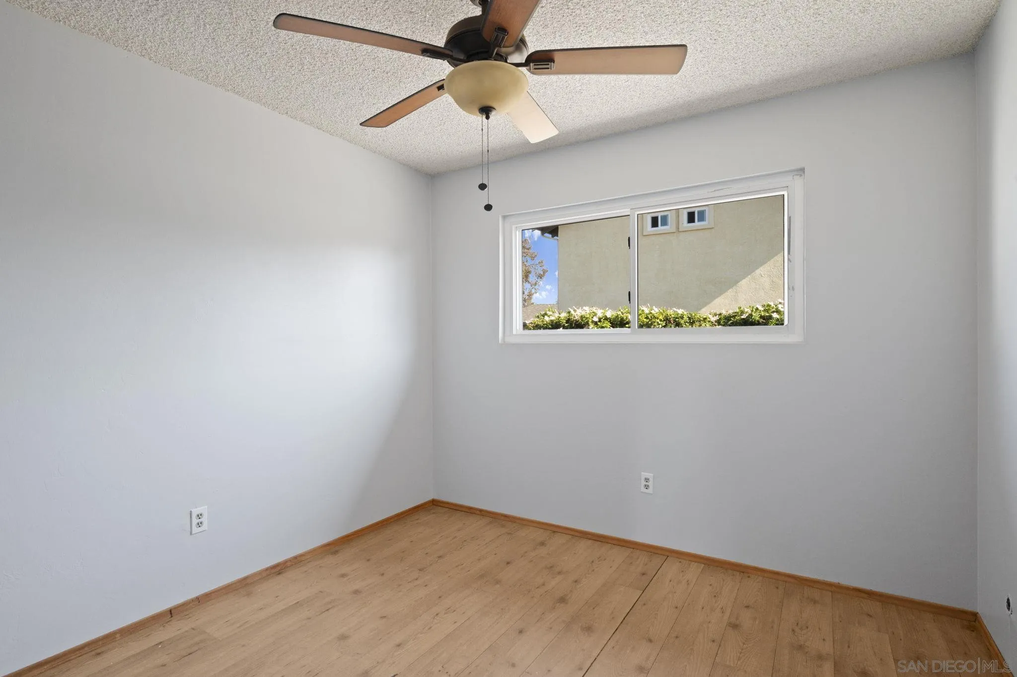 https://cdn.realtyfeed.com/cdn/127/250037375/d62ecfad17dc7044f9647f5ce1651dda.webp