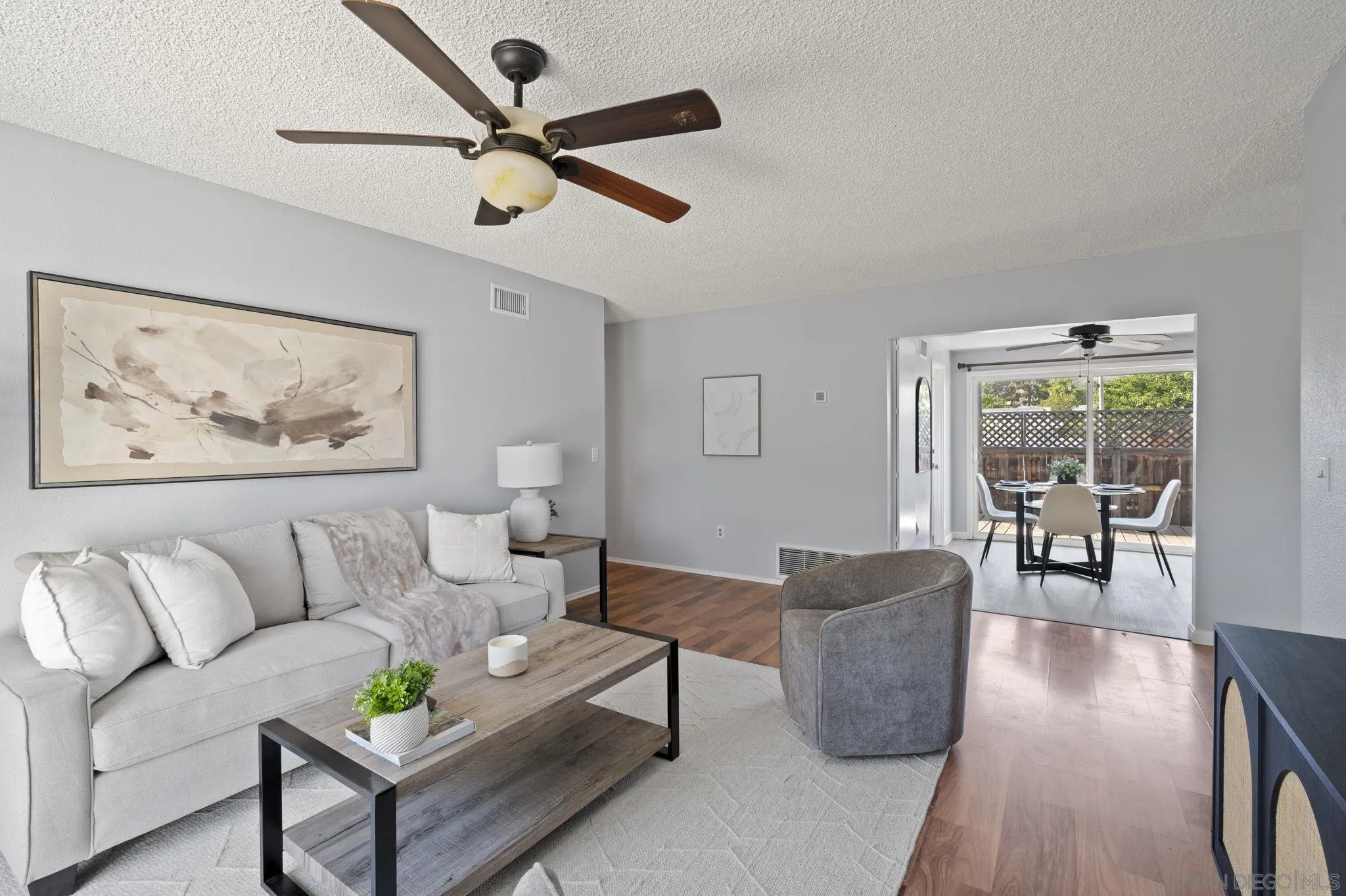 https://cdn.realtyfeed.com/cdn/127/250037375/e59158455a732edd1630b05474916294.webp